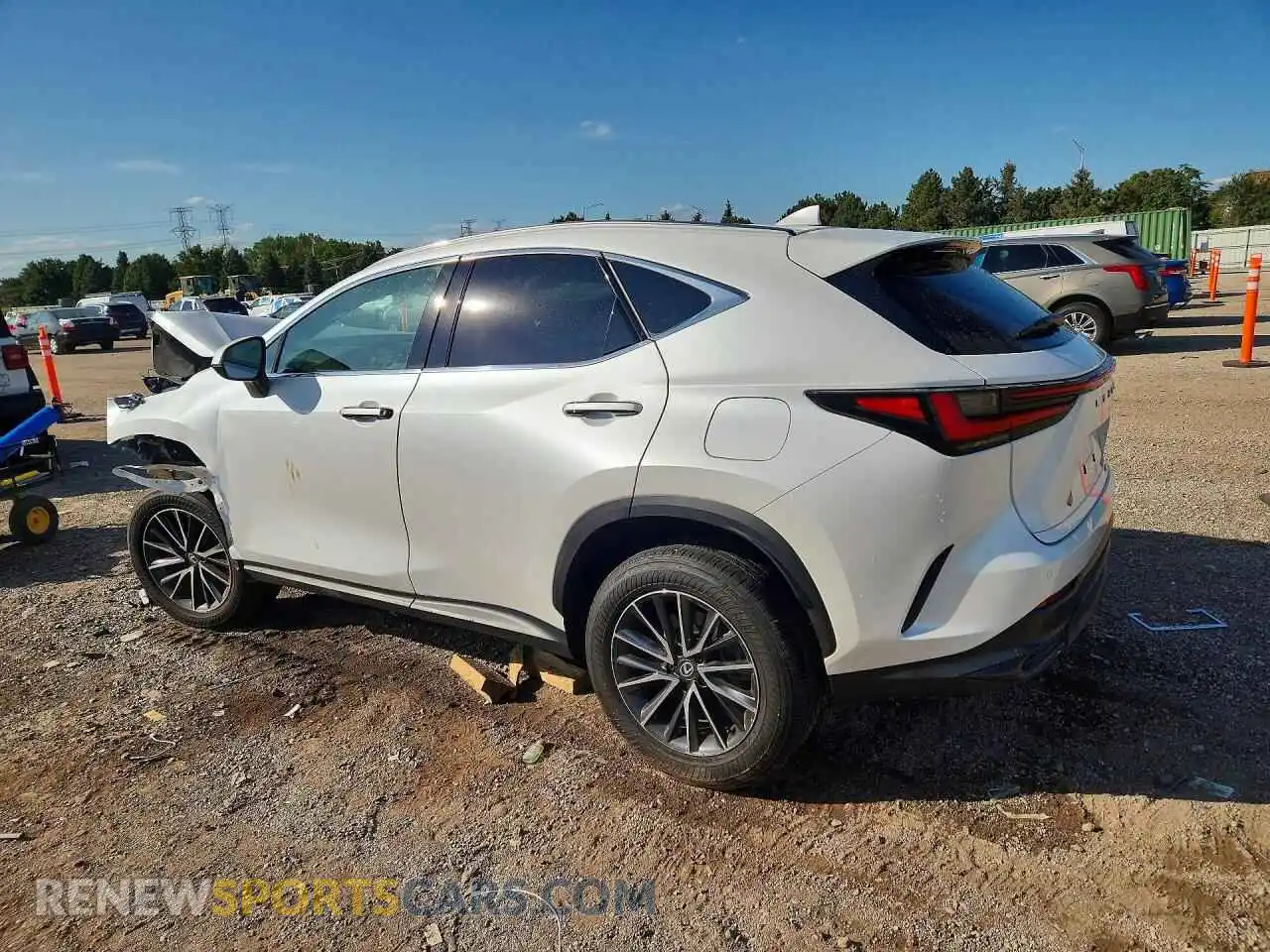 2 fotografías del automóvil dañado 2T2GGCEZ2RC040484 LEXUS NX 2024