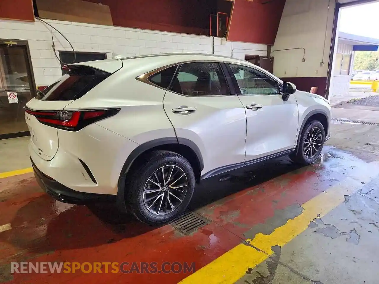 3 fotografías del automóvil dañado 2T2GGCEZ5RC051317 LEXUS NX 2024