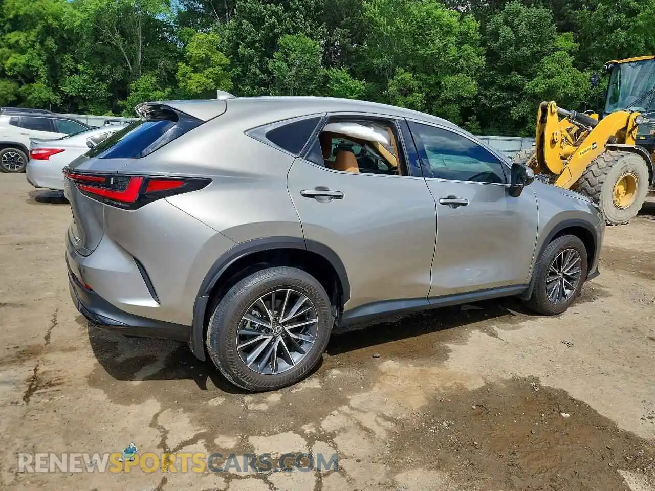 3 Photograph of a damaged car 2T2GGCEZXRC036795 LEXUS NX 2024