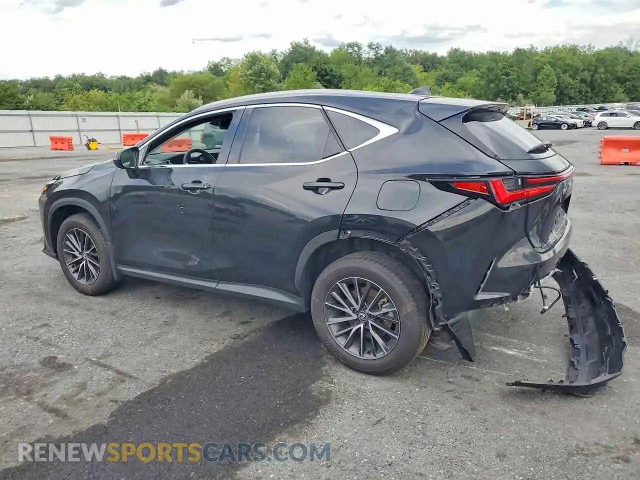 2 fotografías del automóvil dañado 2T2GKCEZ9RC020912 LEXUS NX 2024
