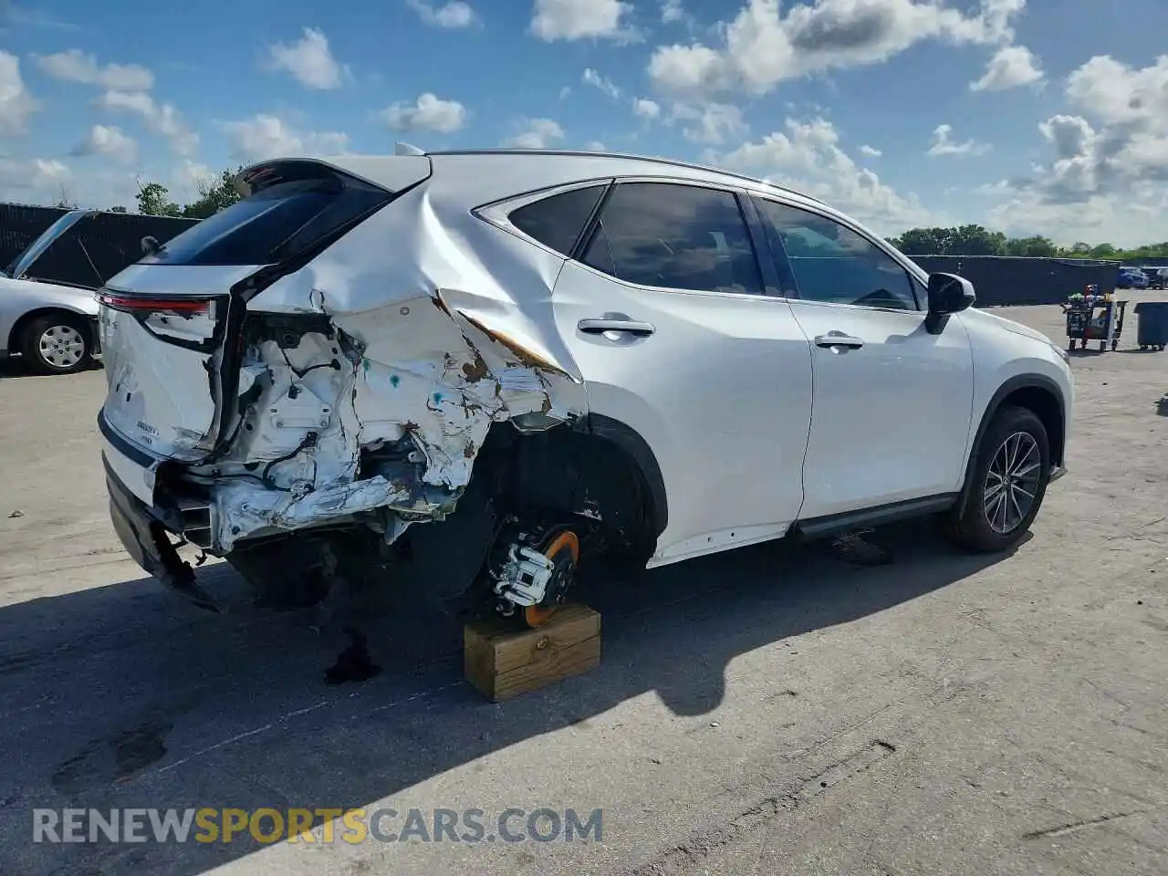 3 Фотография поврежденного автомобиля 2T2GGCEZ8SC088304 LEXUS NX 2025