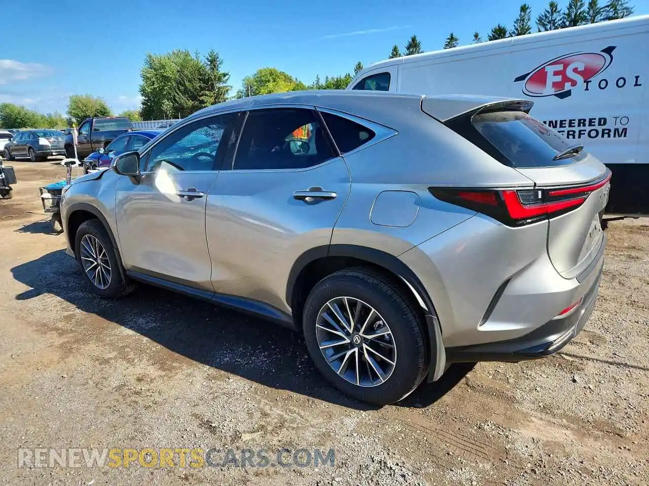 2 Фотография поврежденного автомобиля 2T2GKCEZ0TC070685 LEXUS NX 2026