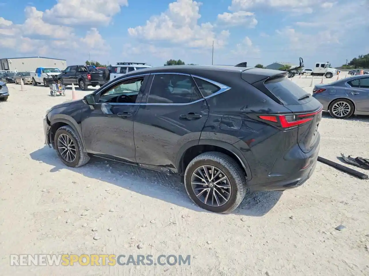 2 fotografías del automóvil dañado 2T2GKCEZ6TC064020 LEXUS NX 2026