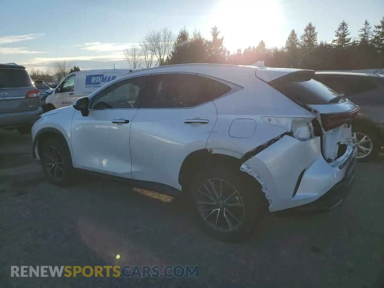 2 fotografías del automóvil dañado 2T2ADCEZ8NC002363 LEXUS NX 250 2022