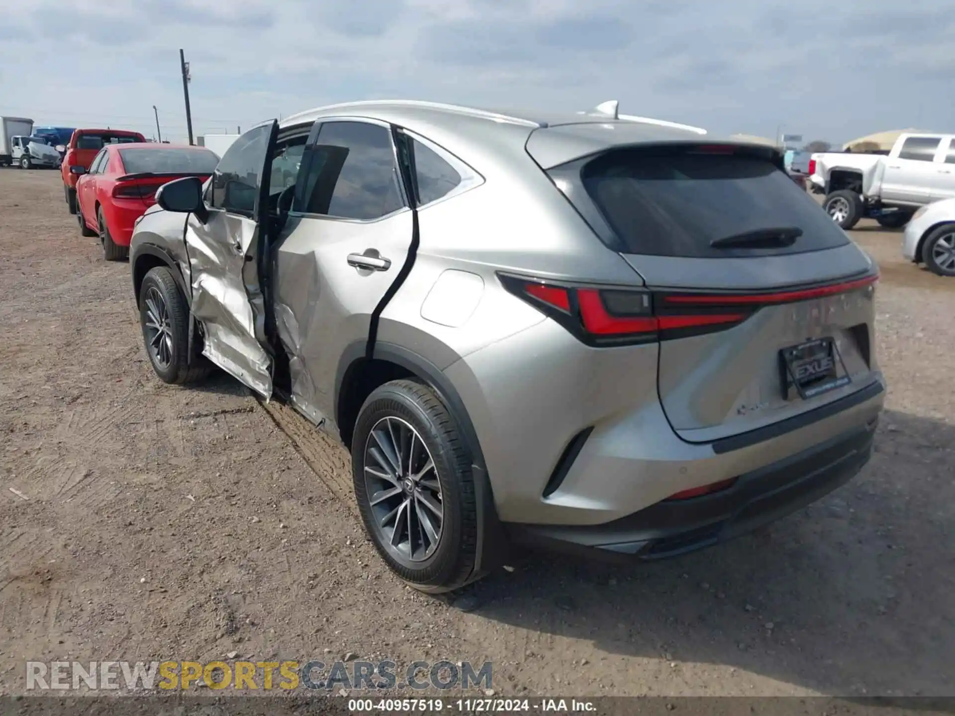3 fotografías del automóvil dañado 2T2GDCAZ1SC021039 LEXUS NX 250 2025