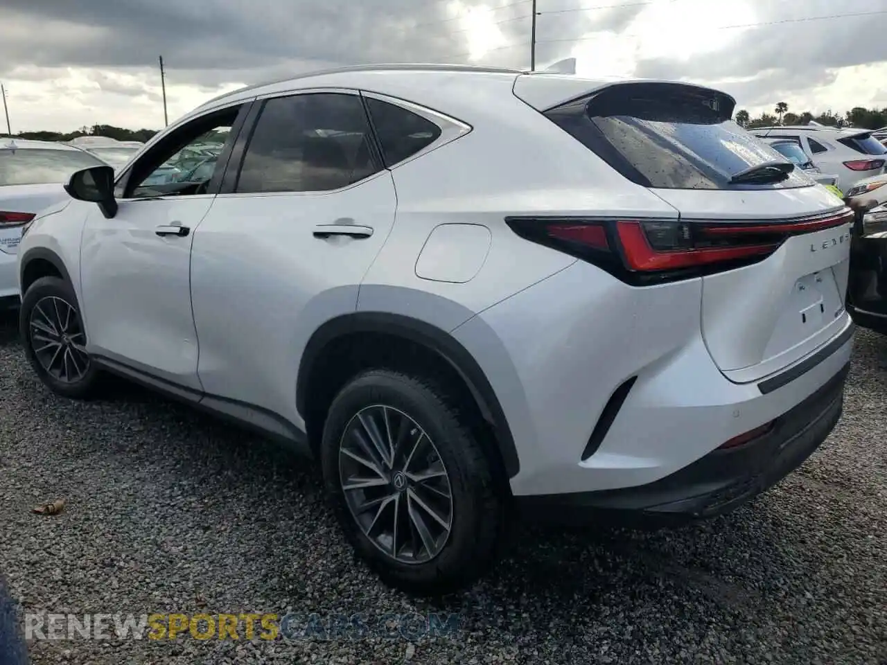 2 fotografías del automóvil dañado 2T2GDCAZ6RC014369 LEXUS NX 250 PRE 2024