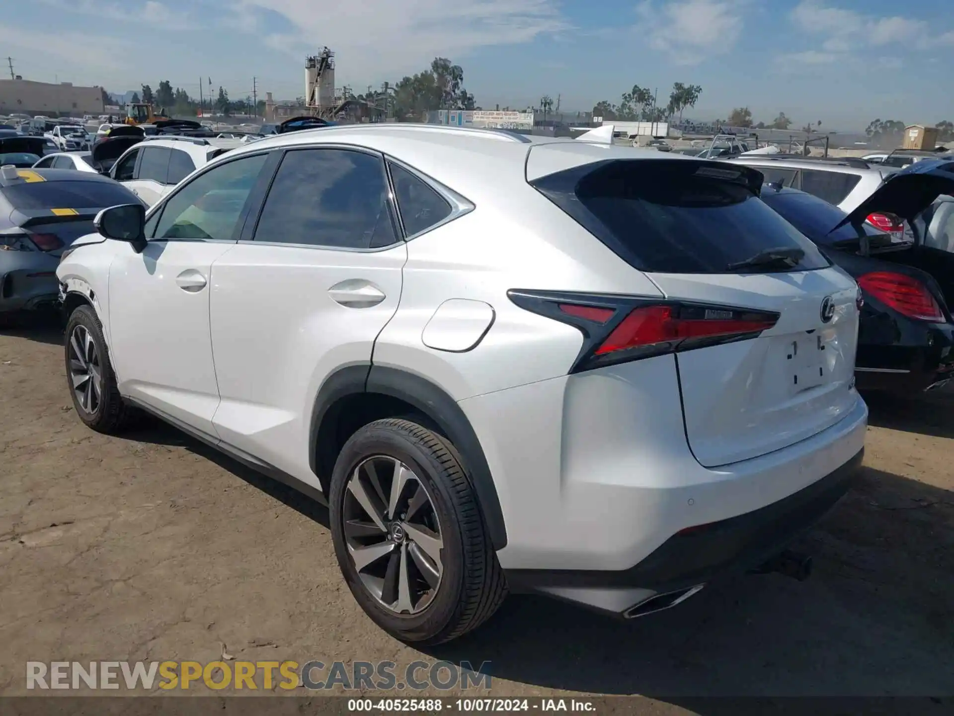 3 Фотография поврежденного автомобиля JTJGARBZ7L2158272 LEXUS NX 300 2020