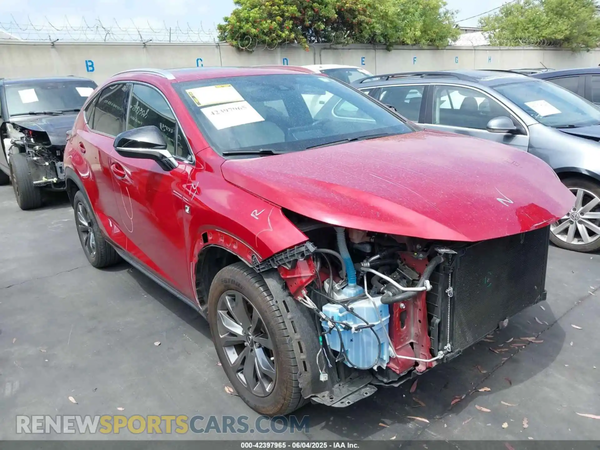 1 Фотография поврежденного автомобиля JTJSARBZ0L5016337 LEXUS NX 300 2020