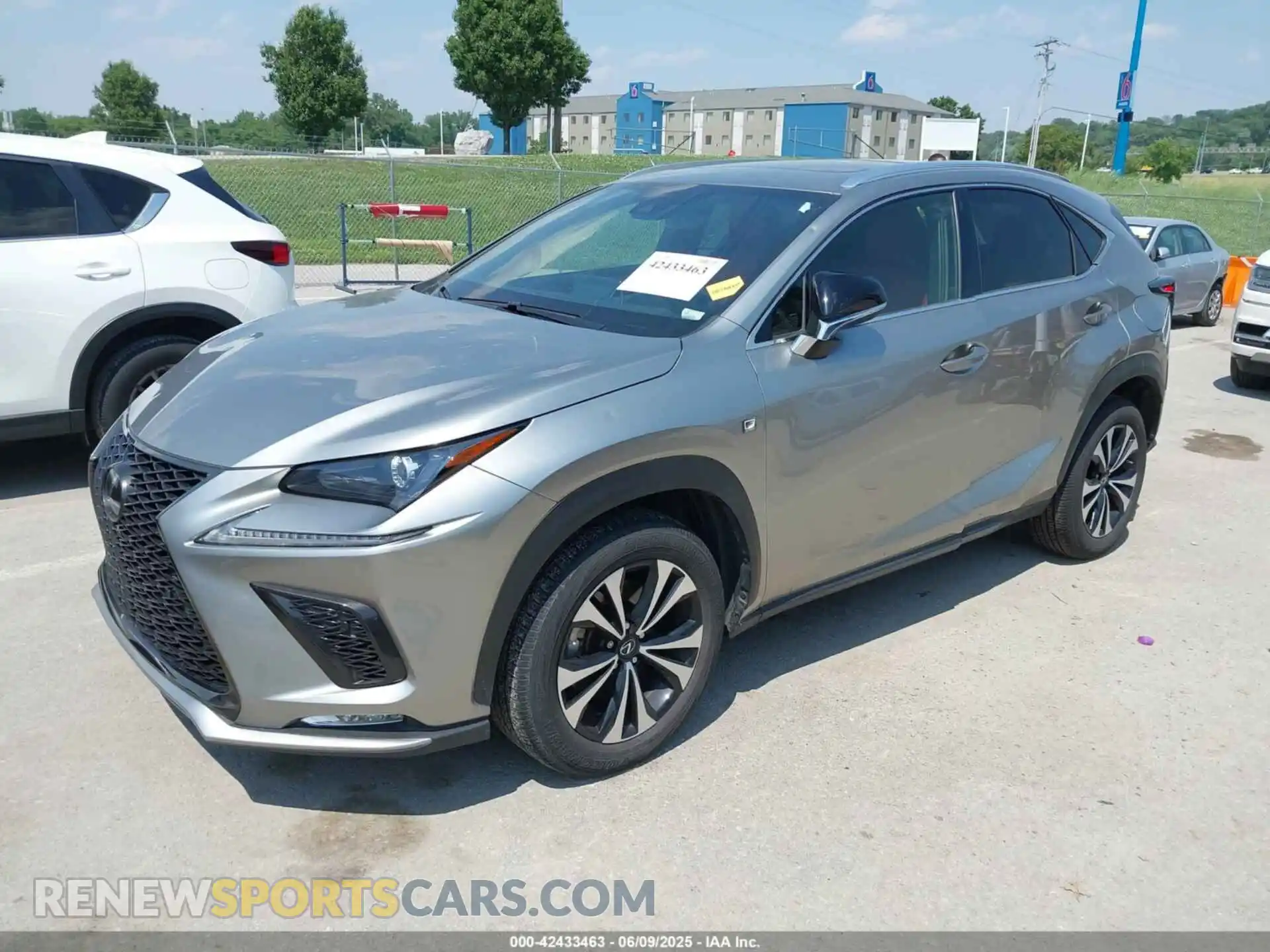 2 Фотография поврежденного автомобиля JTJSARDZ0L2235829 LEXUS NX 300 2020