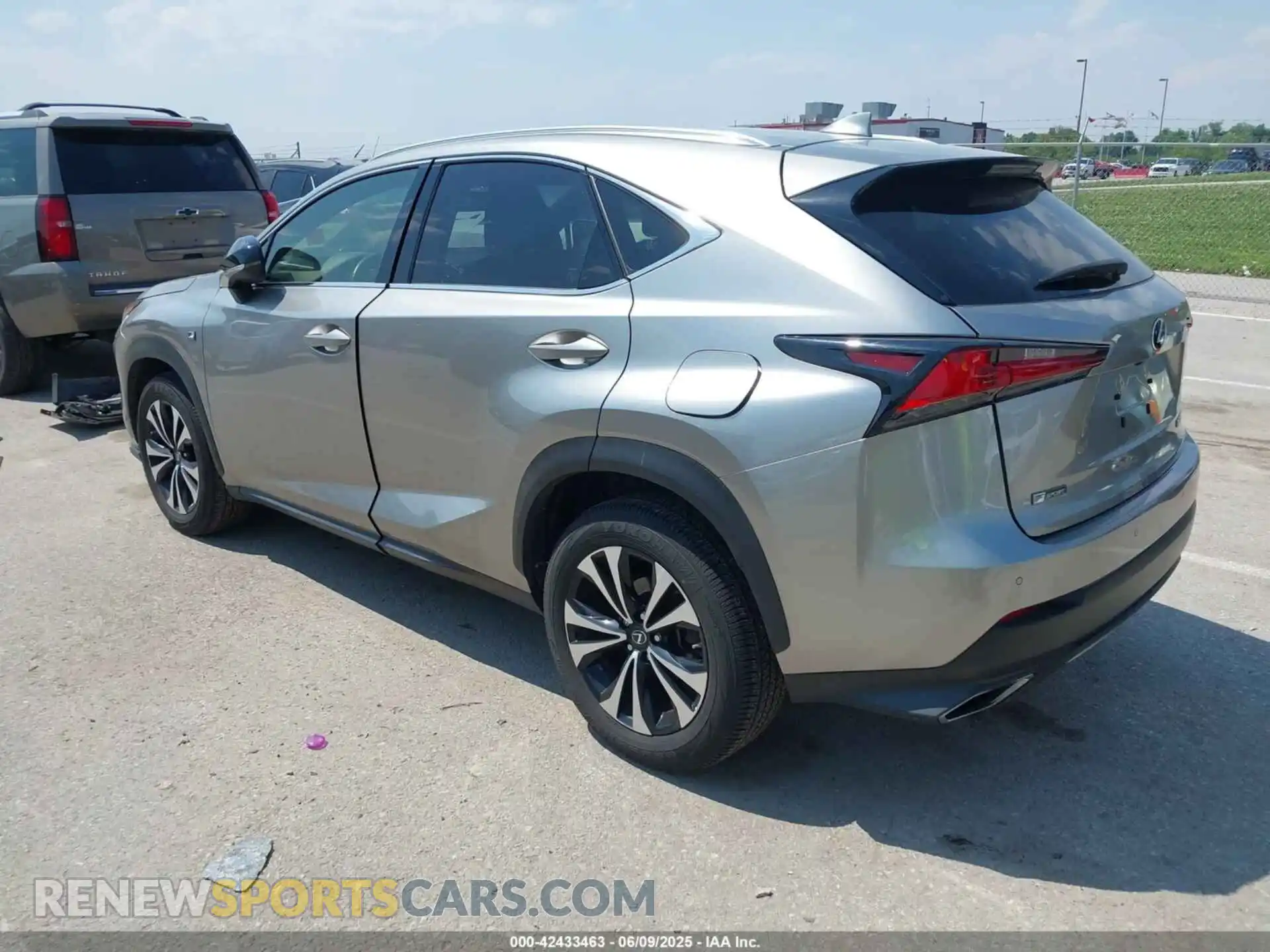 3 Фотография поврежденного автомобиля JTJSARDZ0L2235829 LEXUS NX 300 2020
