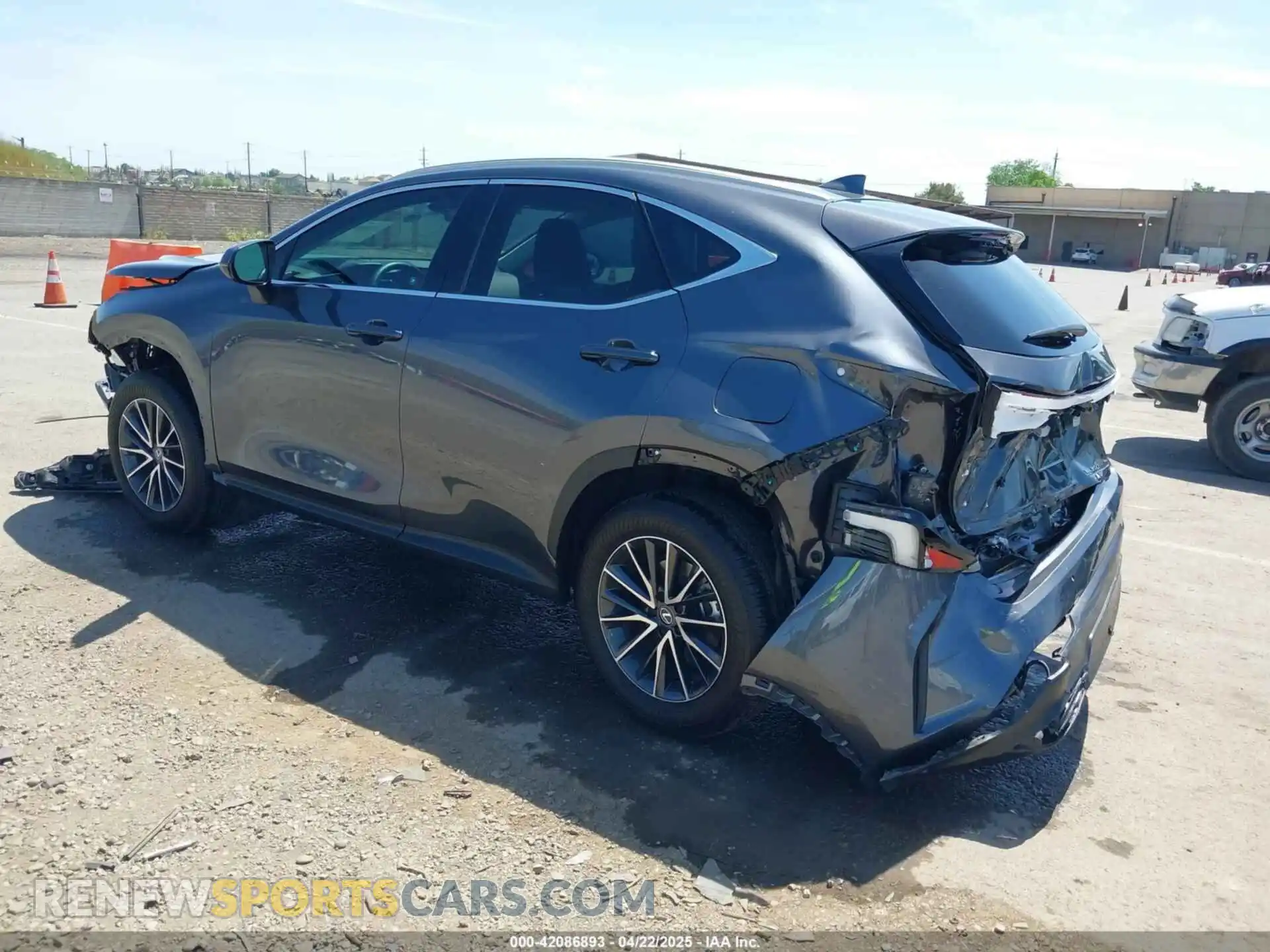 3 Фотография поврежденного автомобиля 2T2GGCEZ4RC053138 LEXUS NX 350 2024
