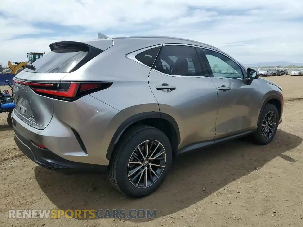 3 Фотография поврежденного автомобиля JTJGKCEZ7P2011042 LEXUS NX 350H 2023