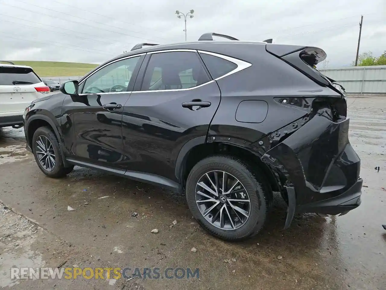 2 Фотография поврежденного автомобиля 2T2GKCEZ0RC020197 LEXUS NX 350H BA 2024