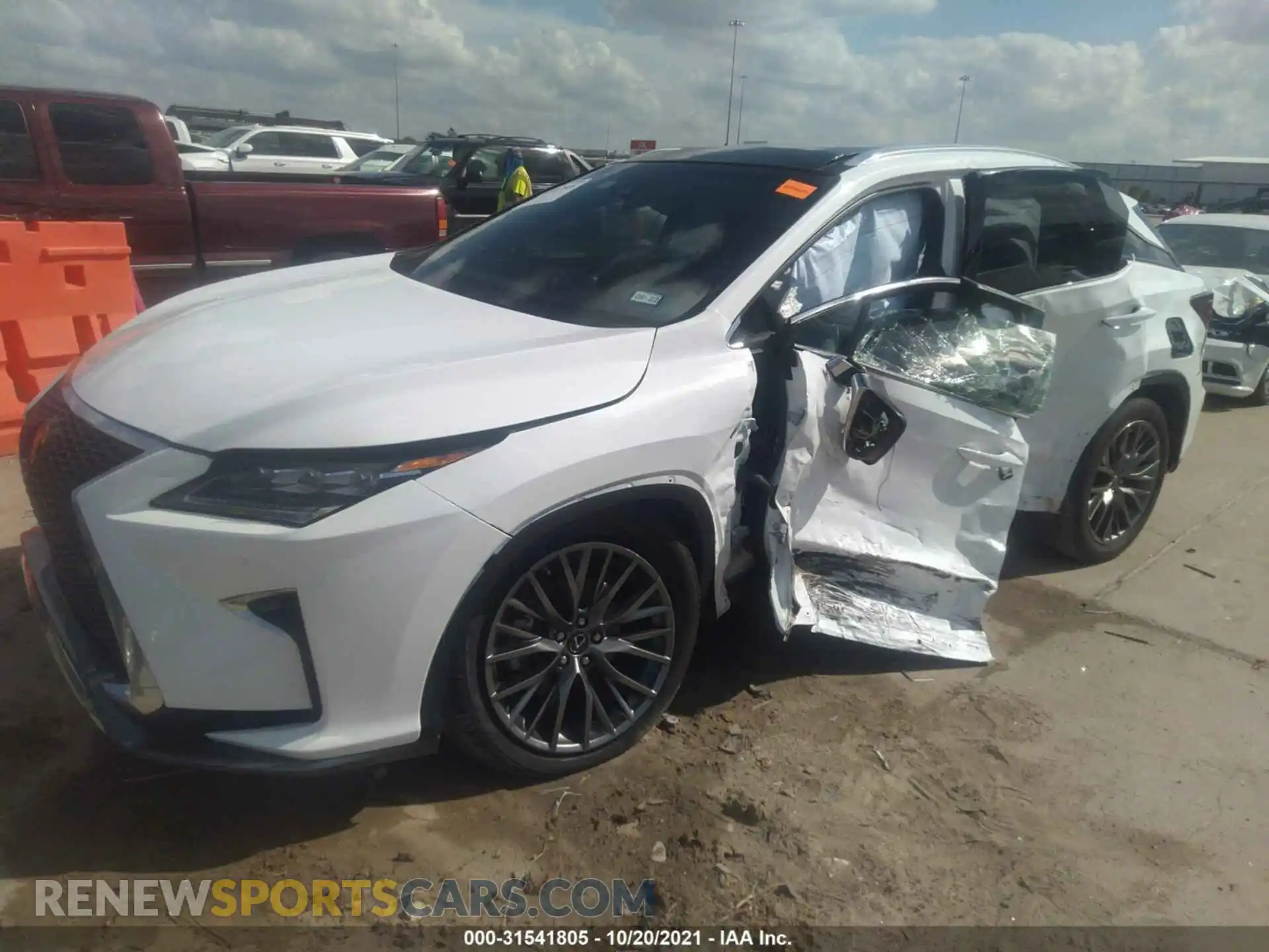 2 Фотография поврежденного автомобиля 2T2BZMCA9KC188015 LEXUS RX 2019