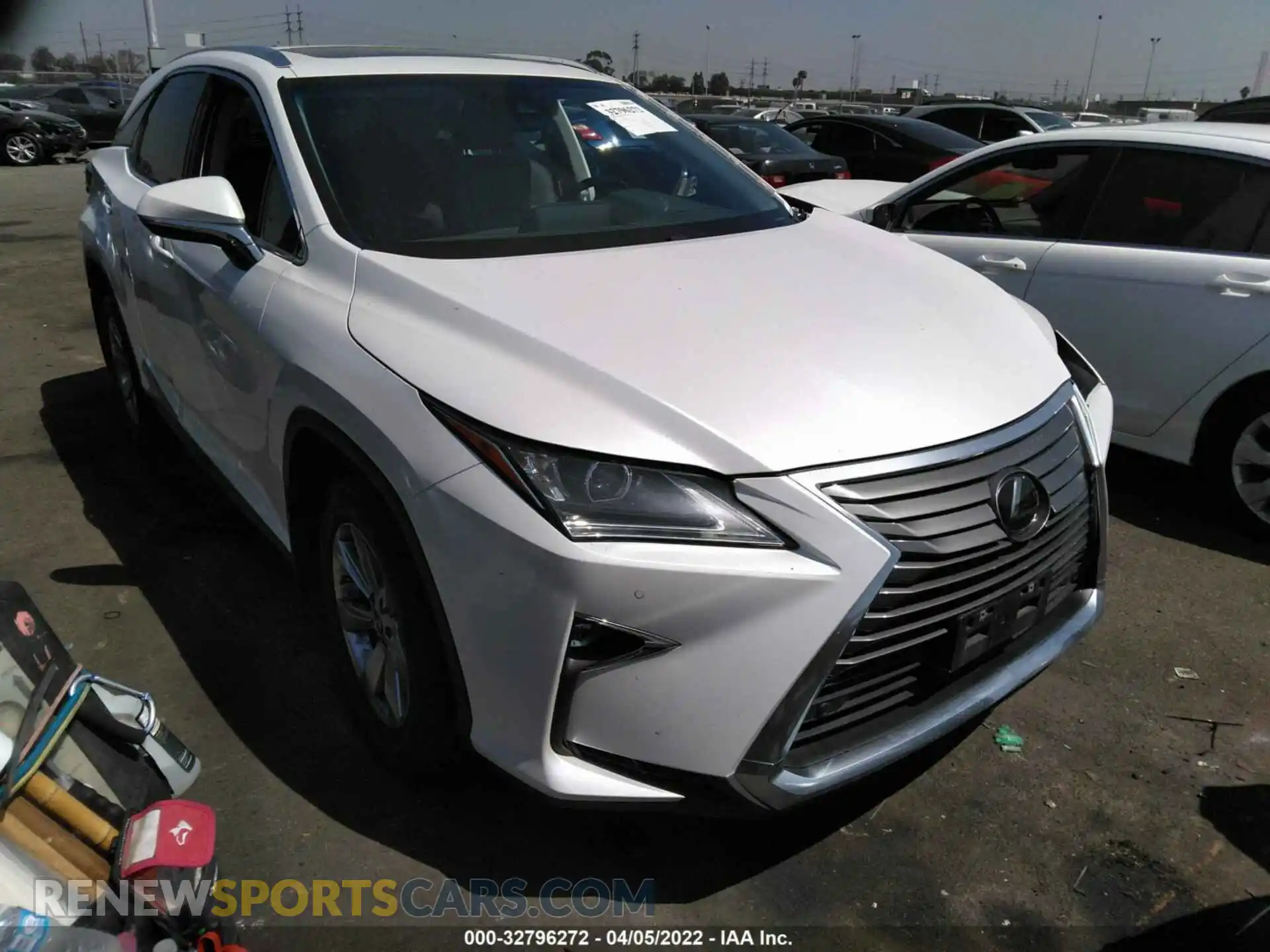 1 Photograph of a damaged car 2T2ZZMCA4KC133891 LEXUS RX 2019