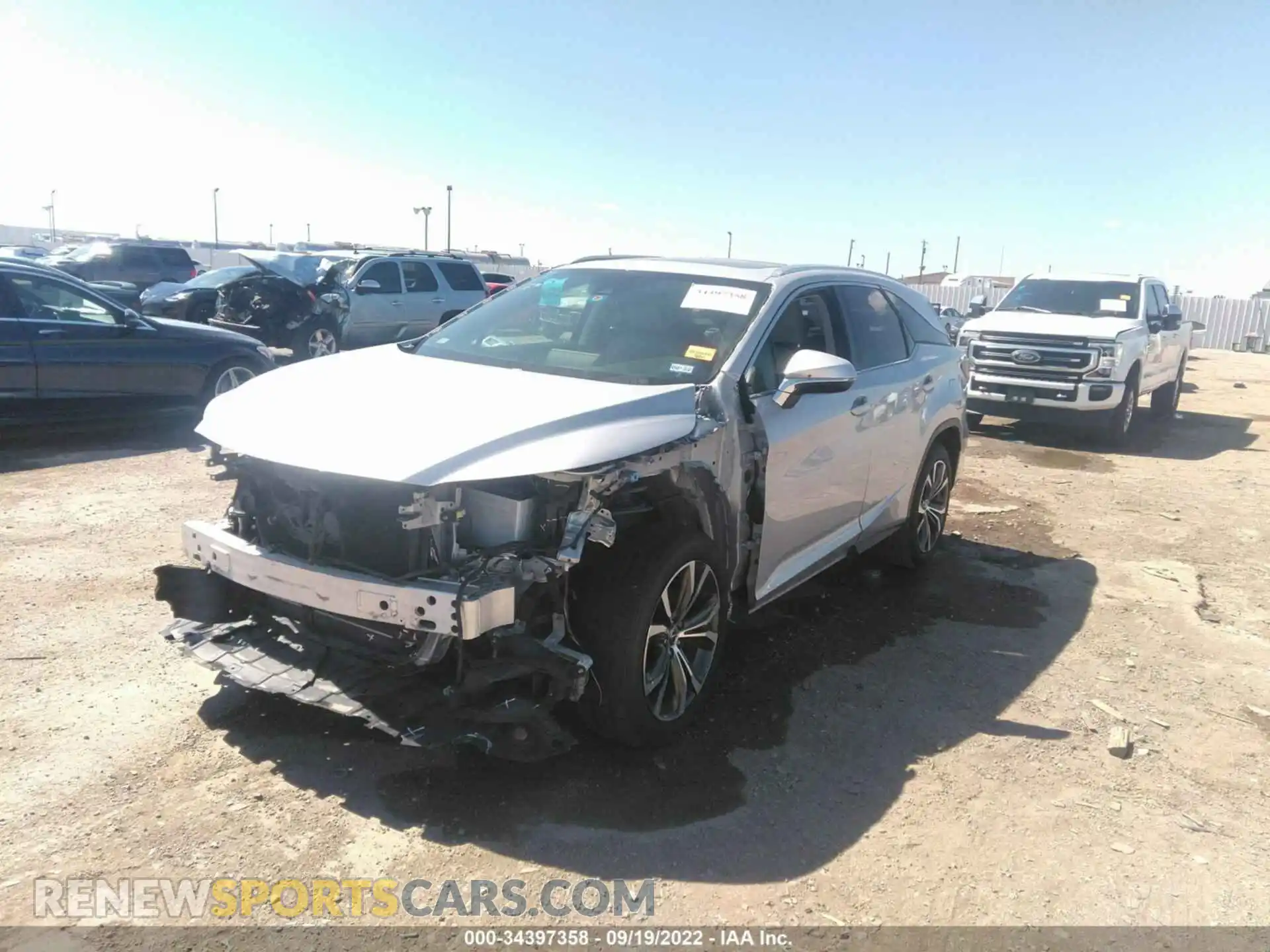 2 Фотография поврежденного автомобиля JTJGZKCA4K2011740 LEXUS RX 2019