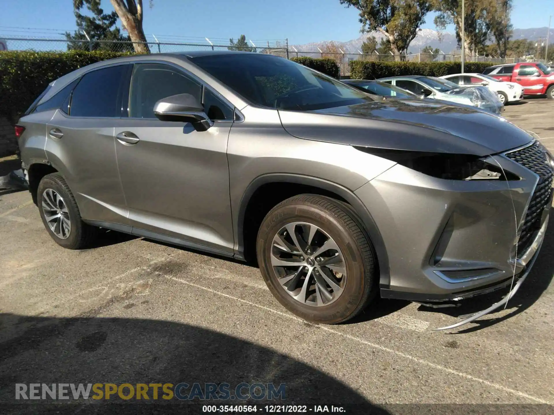 1 Photograph of a damaged car 2T2AZMAA4LC155097 LEXUS RX 2020