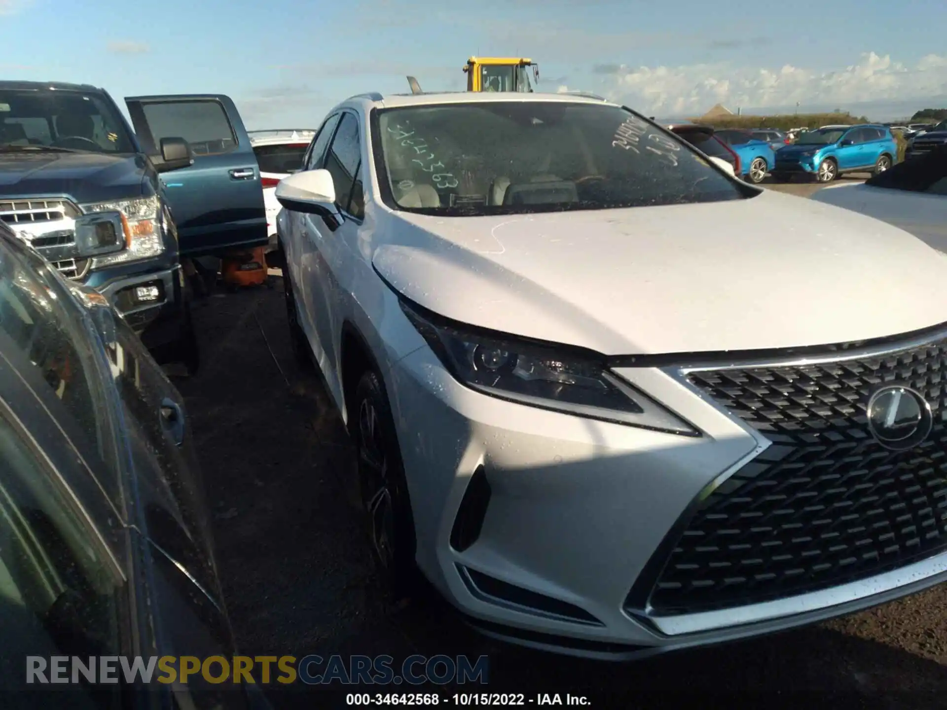 1 Photograph of a damaged car 2T2HZMAA8LC179742 LEXUS RX 2020