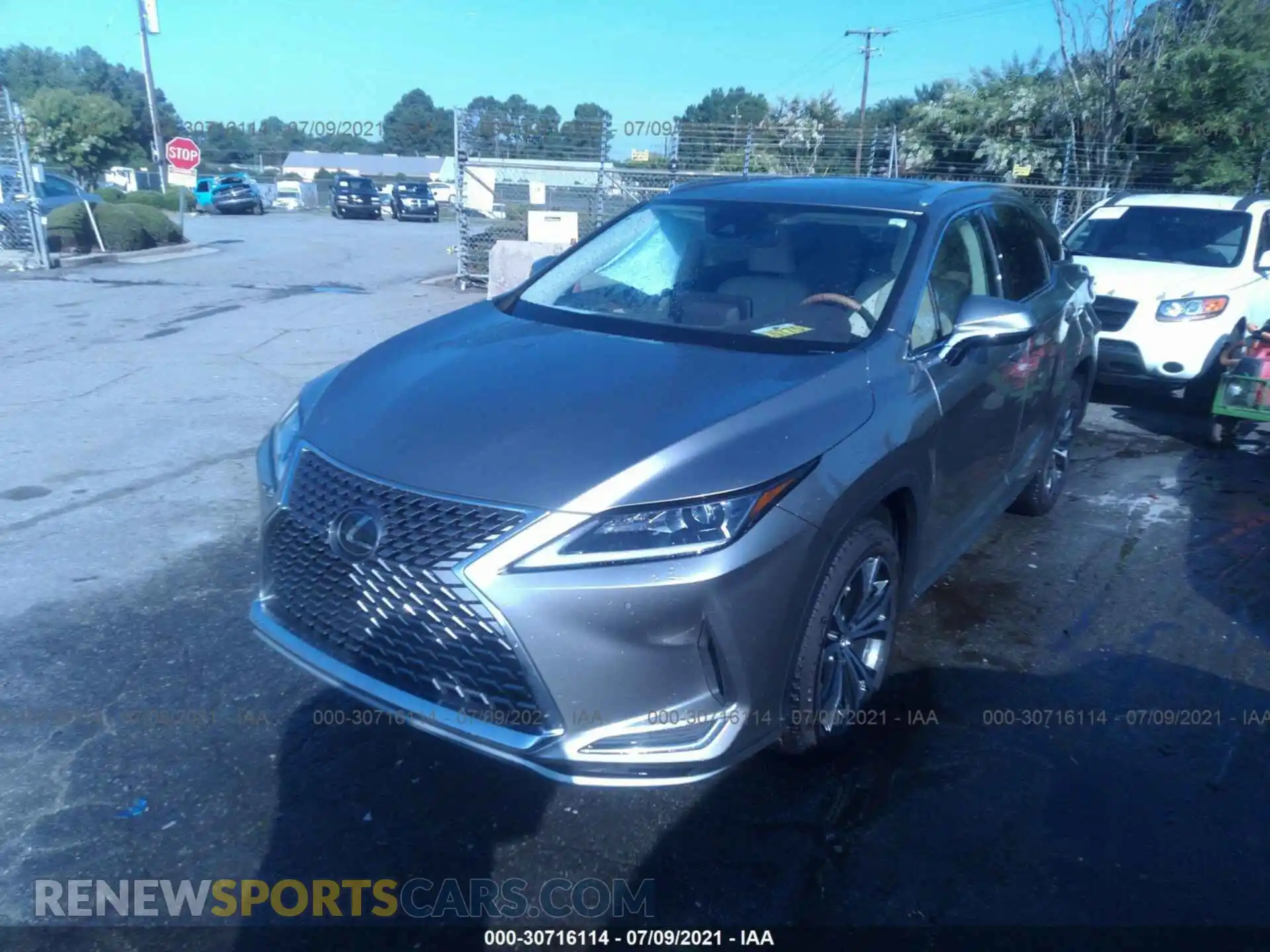 2 Photograph of a damaged car 2T2HZMDA5LC219724 LEXUS RX 2020