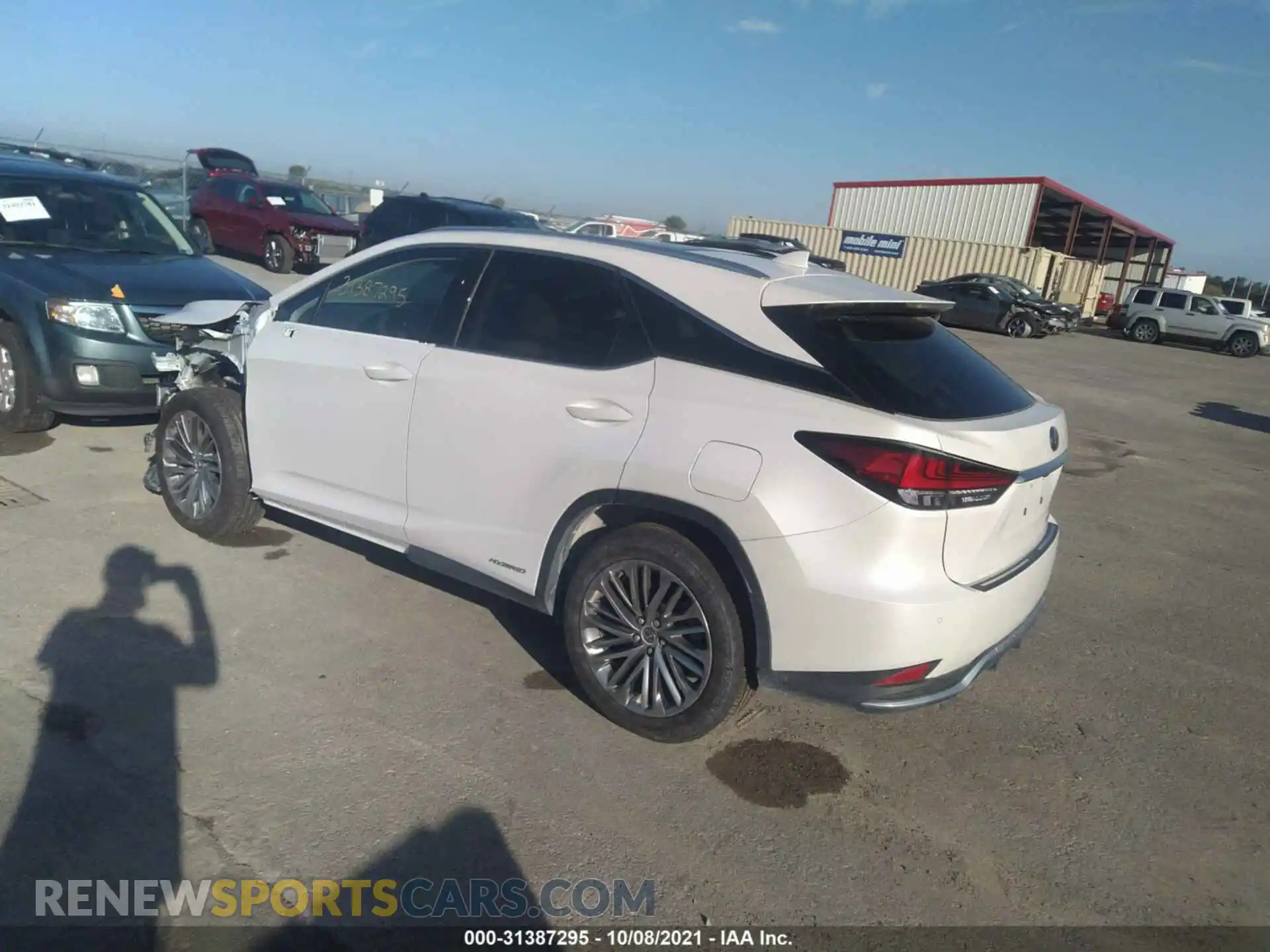 3 Photograph of a damaged car 2T2JGMDA6LC048537 LEXUS RX 2020
