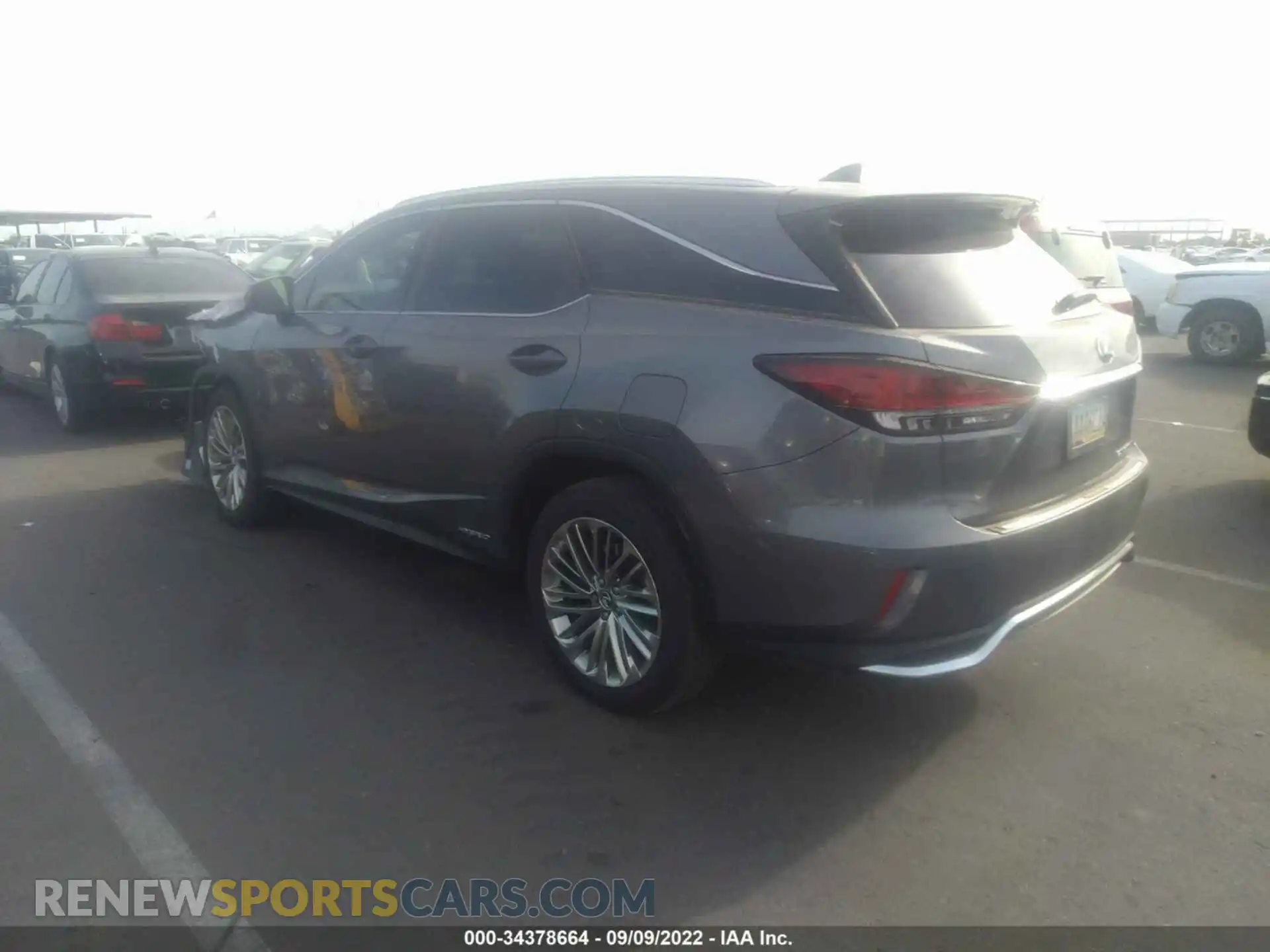 3 Photograph of a damaged car JTJJGKFA2L2015522 LEXUS RX 2020