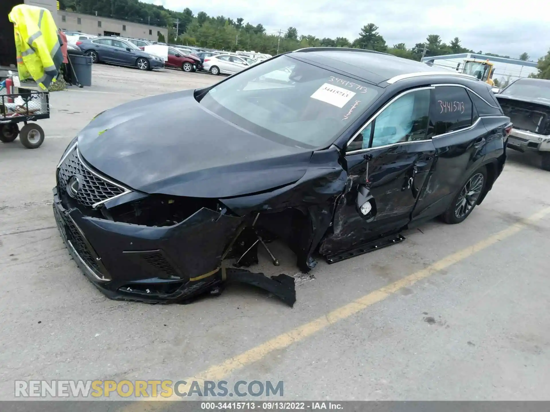 2 Фотография поврежденного автомобиля 2T2YZMDA3NC350931 LEXUS RX 2022