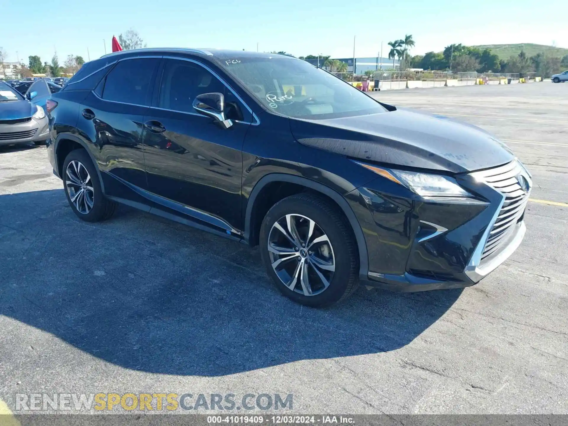 1 Photograph of a damaged car JTJBZMCA2K2040062 LEXUS RX 350 2019