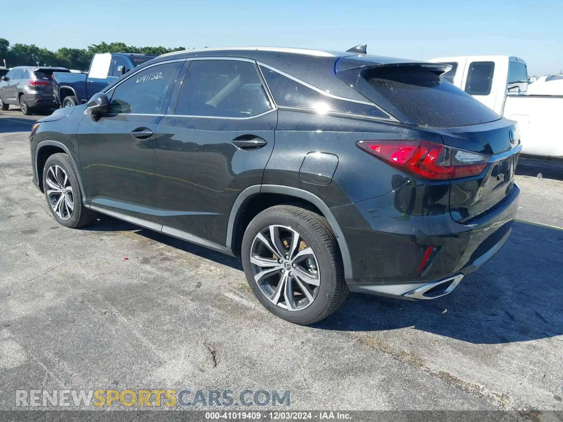 3 Photograph of a damaged car JTJBZMCA2K2040062 LEXUS RX 350 2019