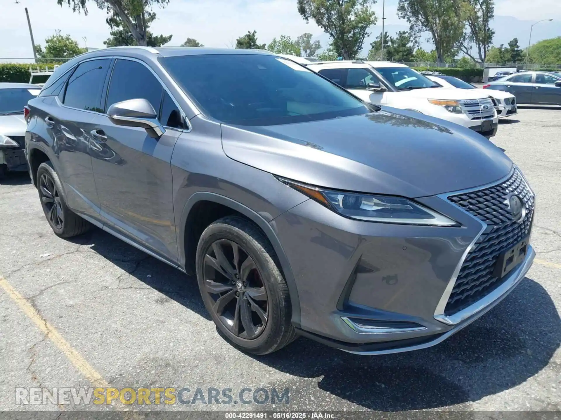 1 Photograph of a damaged car 2T2HZMAAXLC167978 LEXUS RX 350 2020