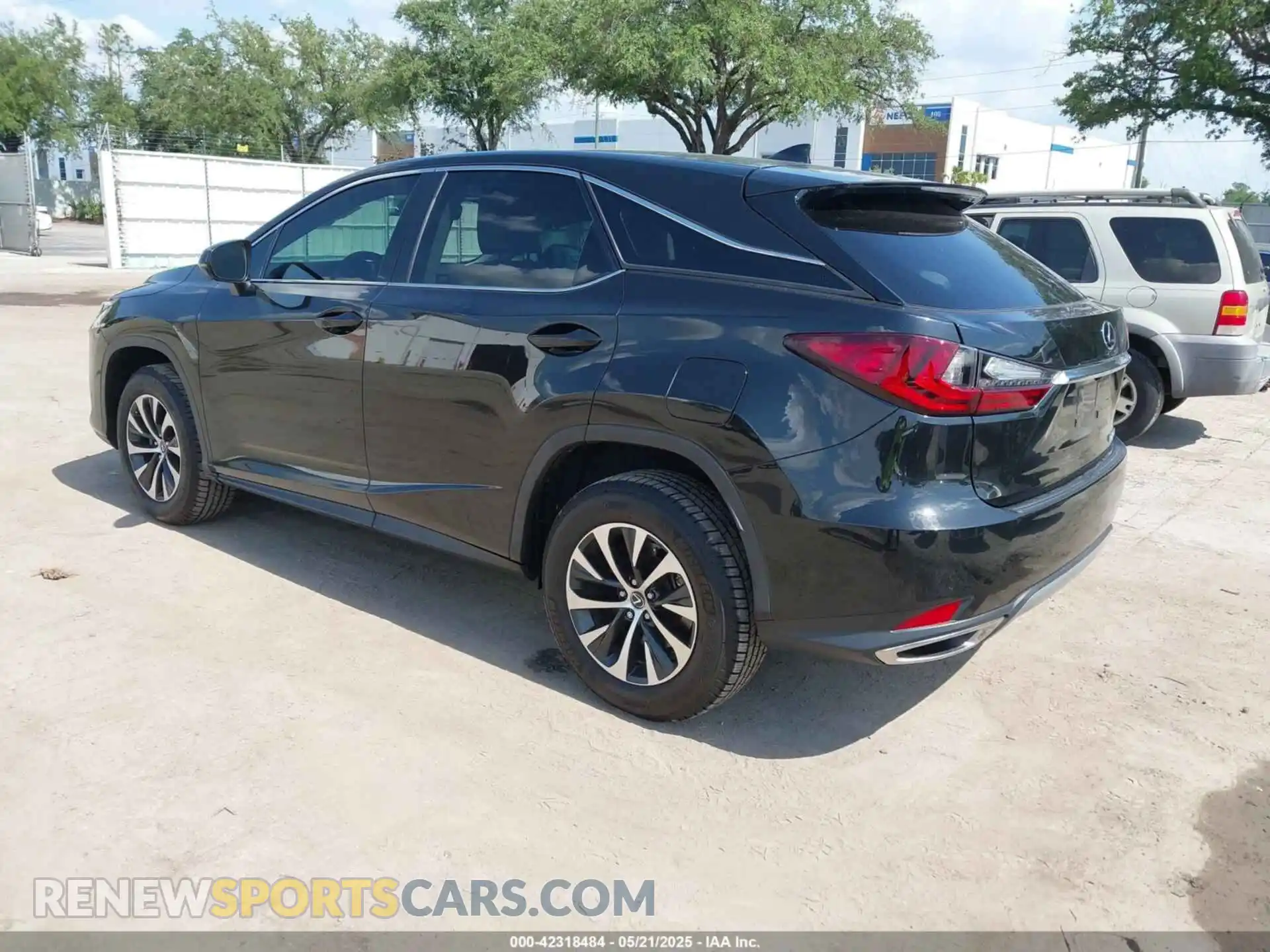 3 Photograph of a damaged car 2T2AZMAA7MC206447 LEXUS RX 350 2021