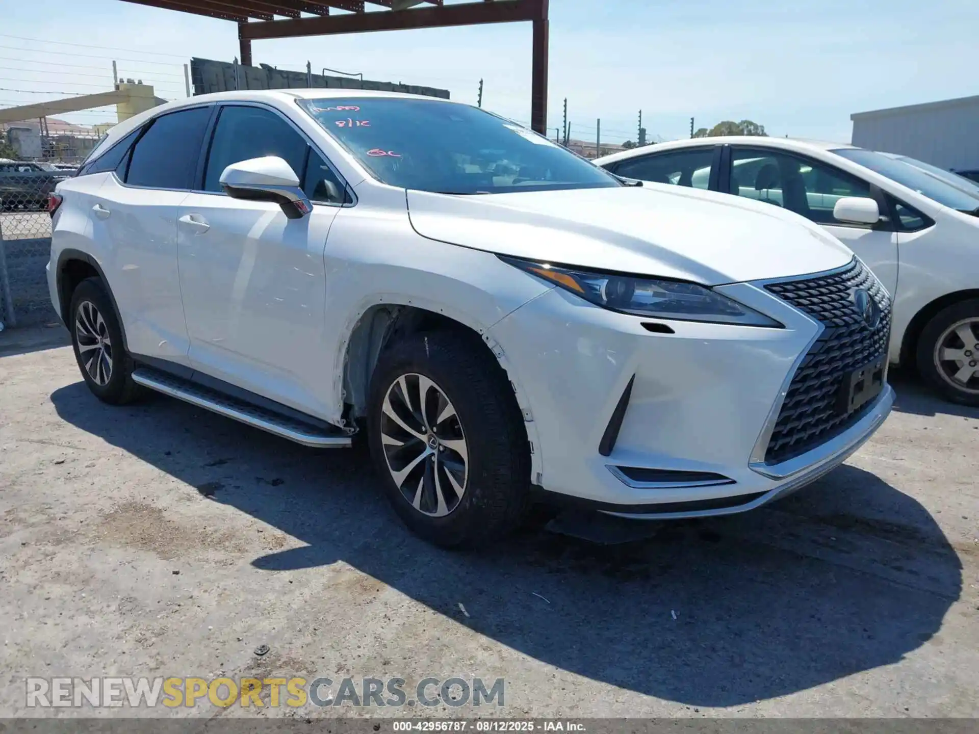 1 Photograph of a damaged car 2T2AZMDA1MC304790 LEXUS RX 350 2021