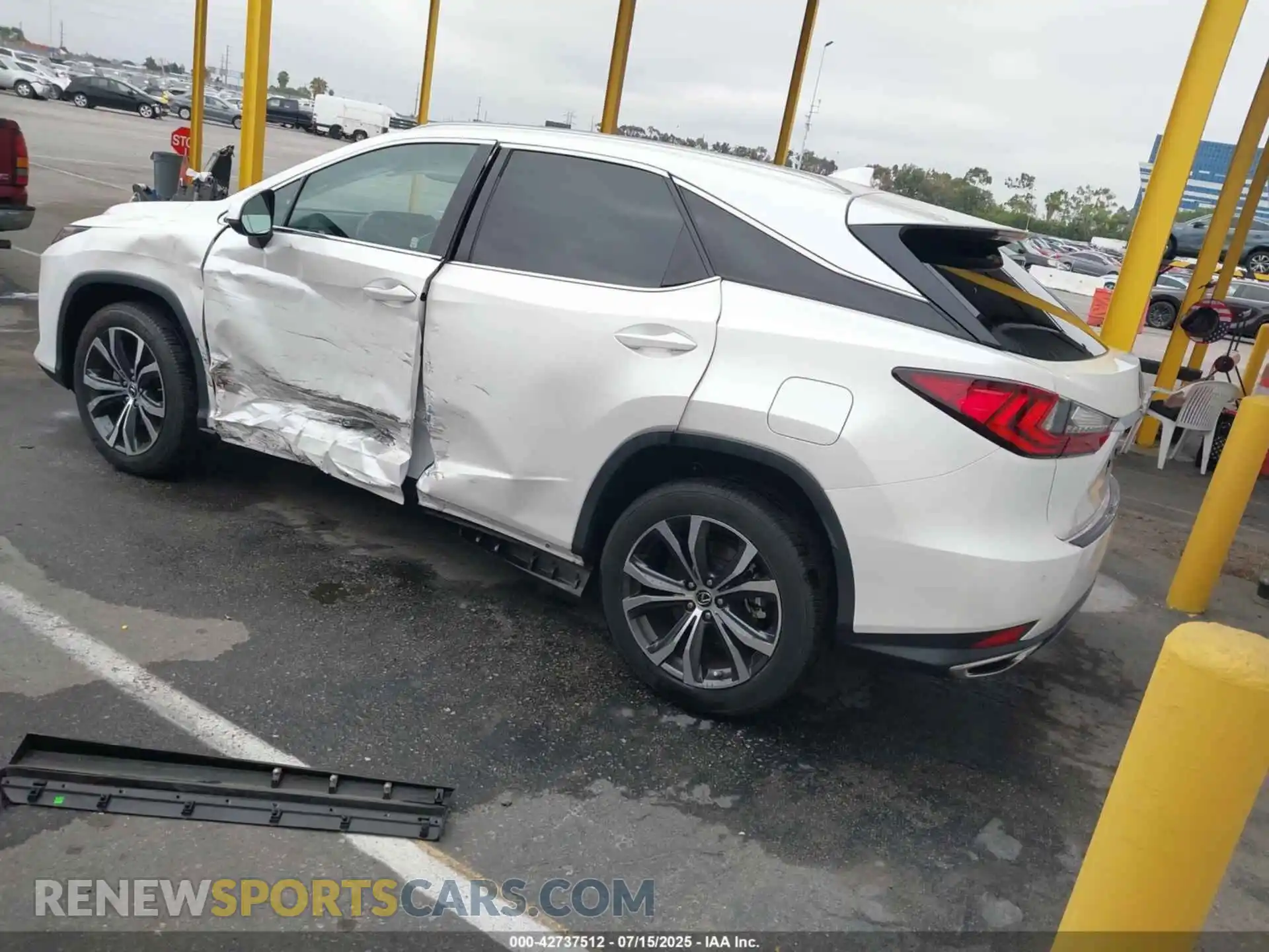 3 Photograph of a damaged car 2T2HZMAA8MC187745 LEXUS RX 350 2021