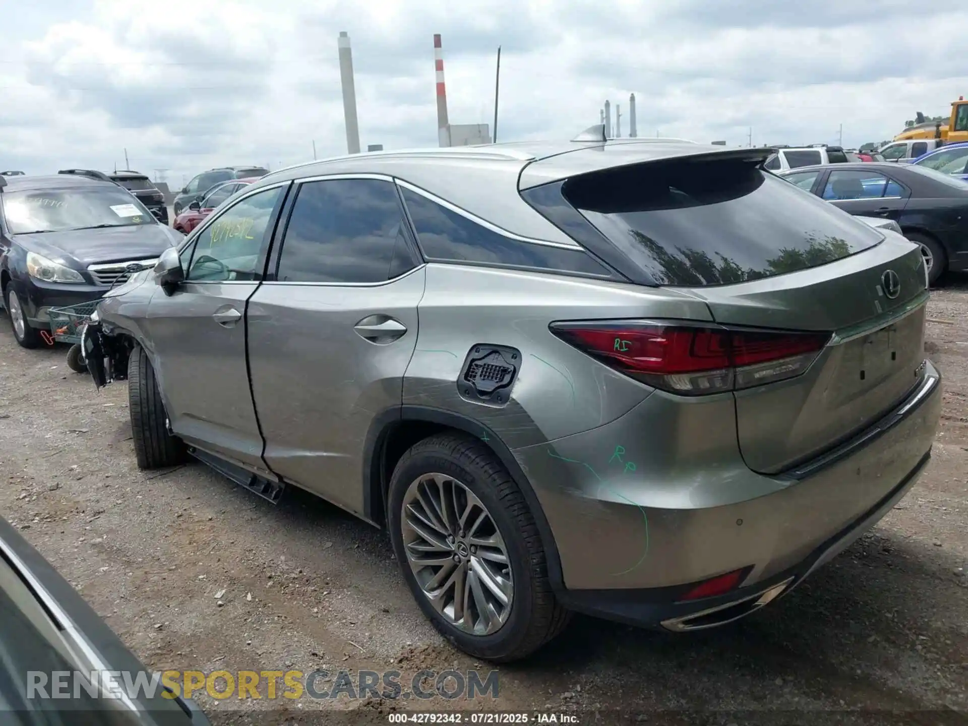 3 Photograph of a damaged car 2T2JZMDA5MC305991 LEXUS RX 350 2021