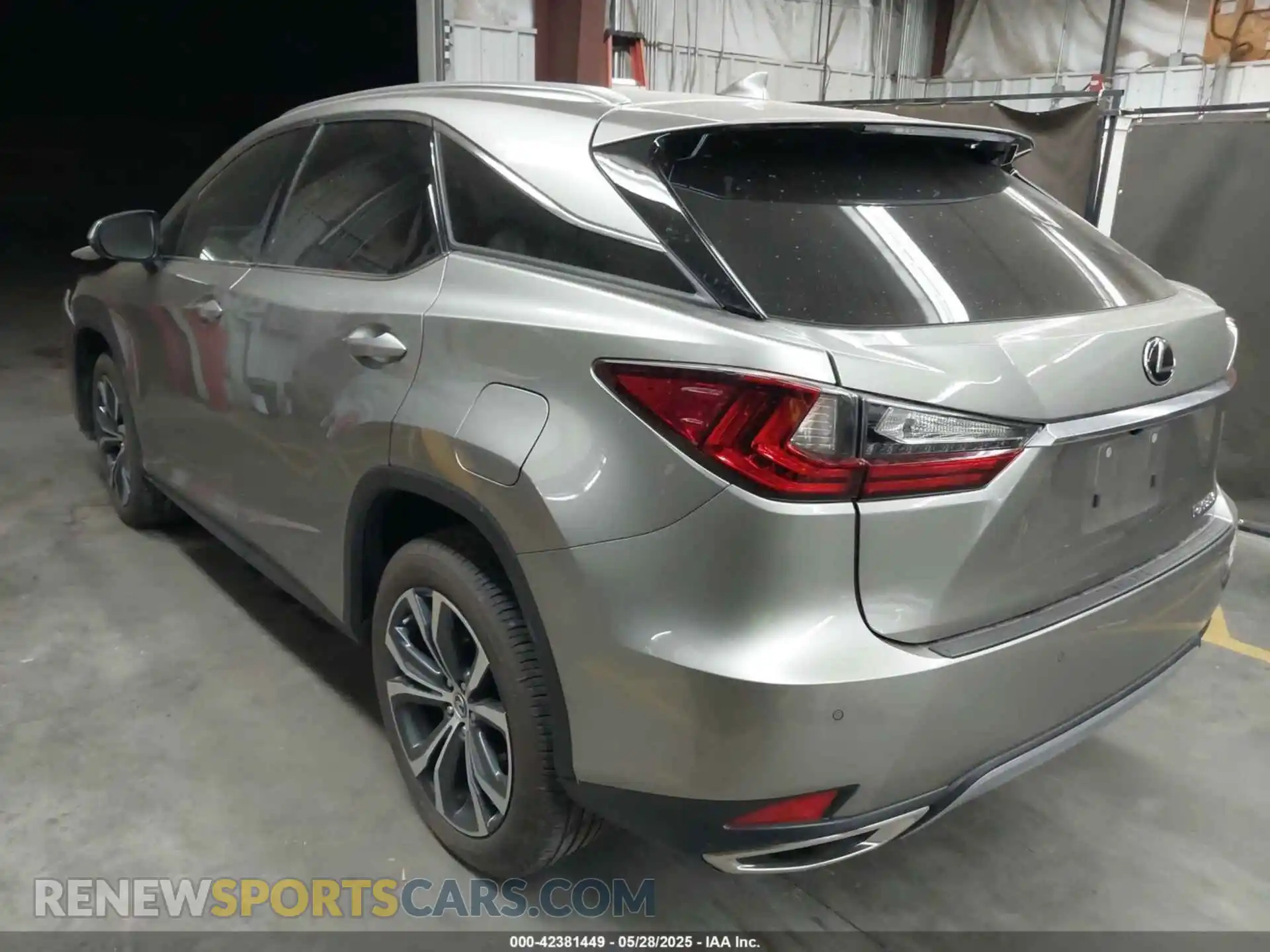 3 Photograph of a damaged car 2T2HZMDA9NC366292 LEXUS RX 350 2022