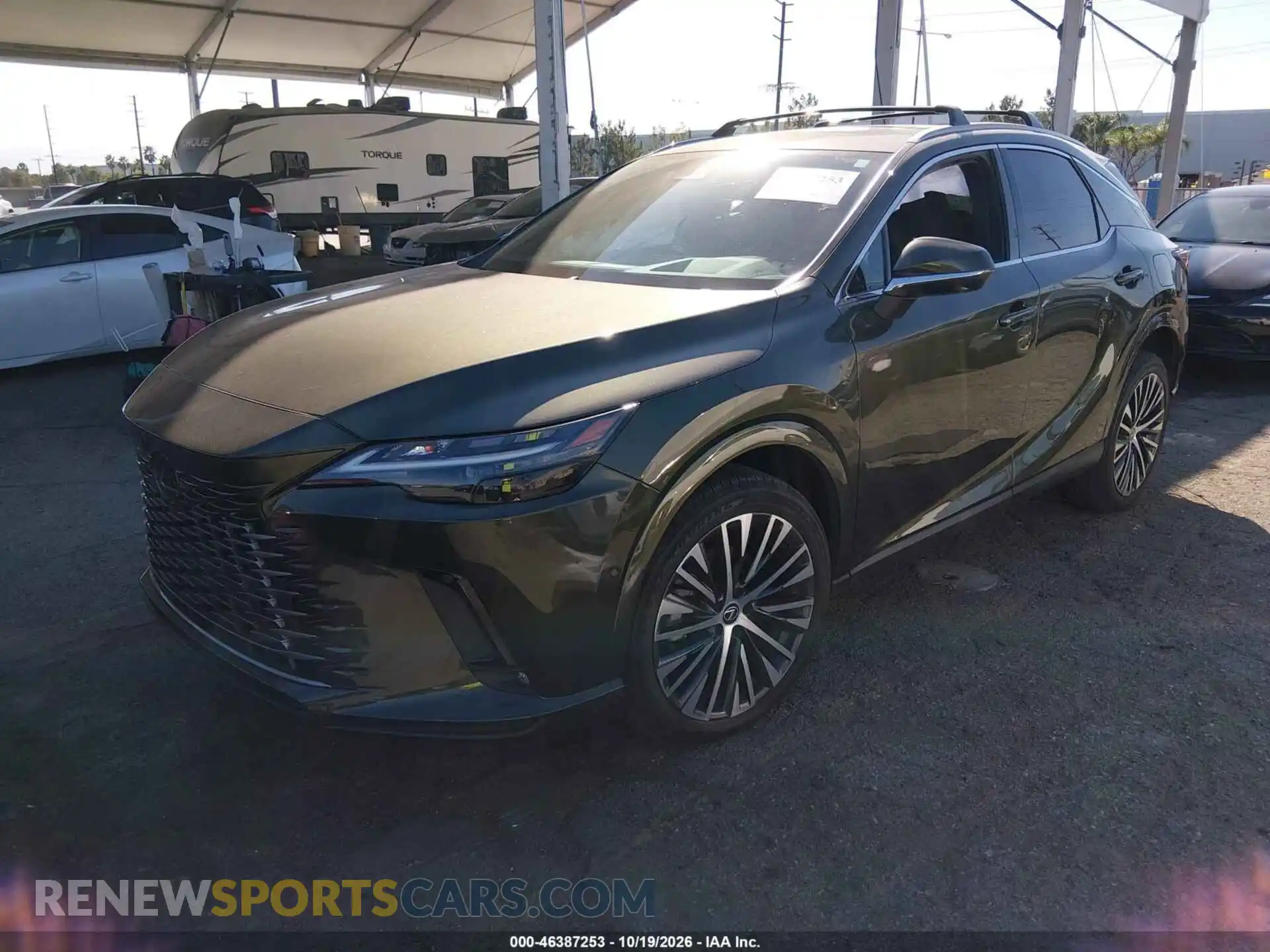 2 fotografías del automóvil dañado 2T2BAMCA0RC082988 LEXUS RX 350 2024