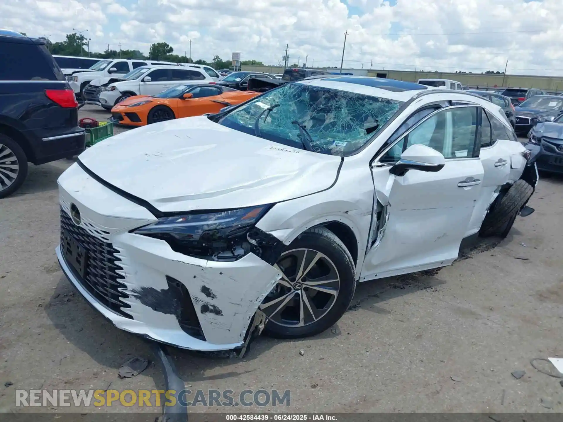 2 fotografías del automóvil dañado 2T2BAMBA7SC061210 LEXUS RX 350 2025