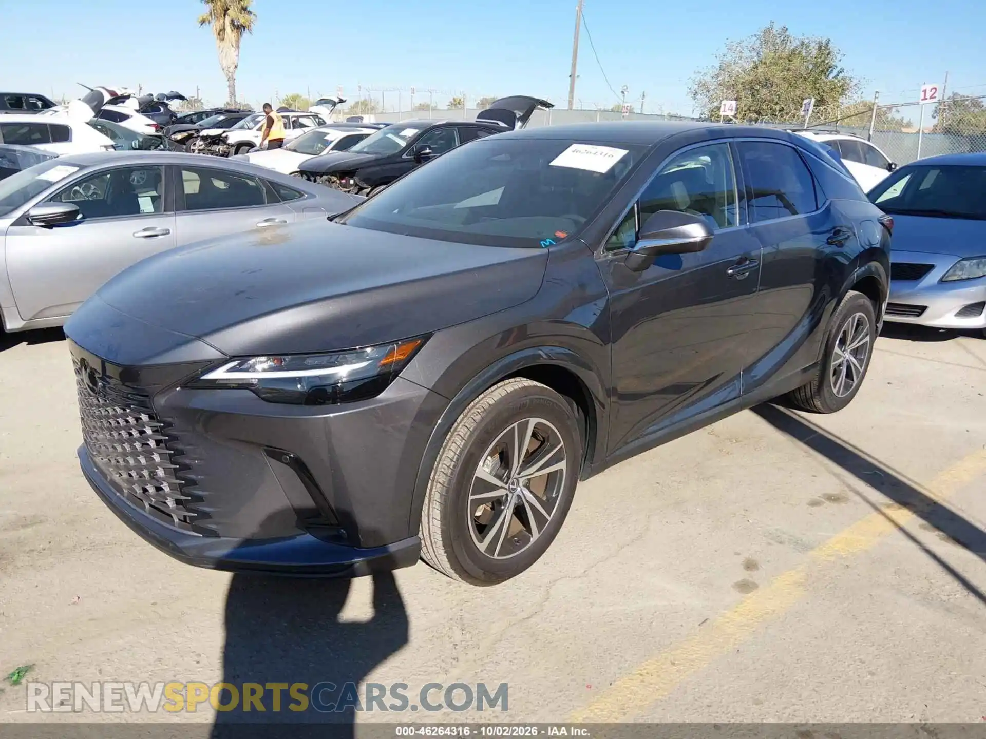 2 fotografías del automóvil dañado 2T2BAMBA8SC065038 LEXUS RX 350 2025