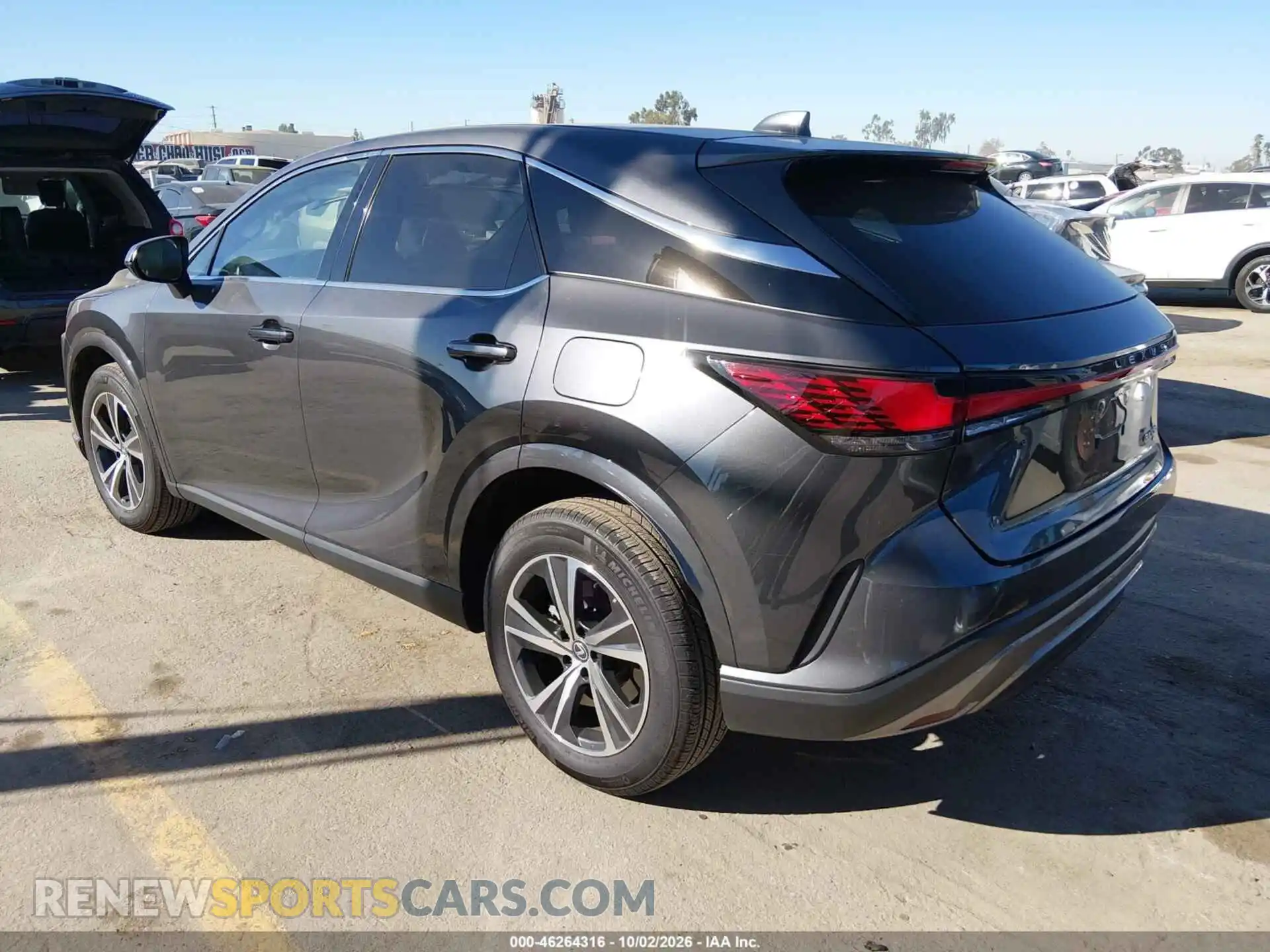 3 fotografías del automóvil dañado 2T2BAMBA8SC065038 LEXUS RX 350 2025