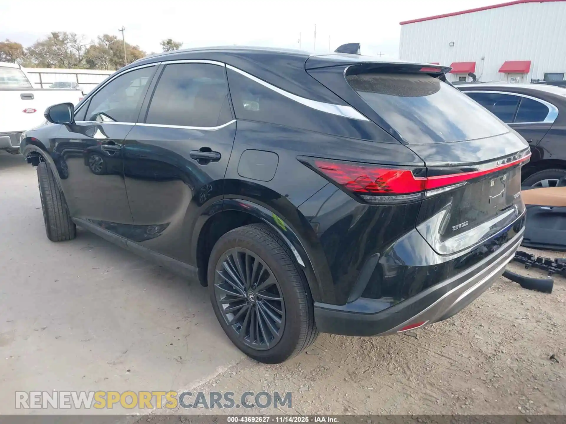 3 fotografías del automóvil dañado 2T2BAMBA9SC053481 LEXUS RX 350 2025