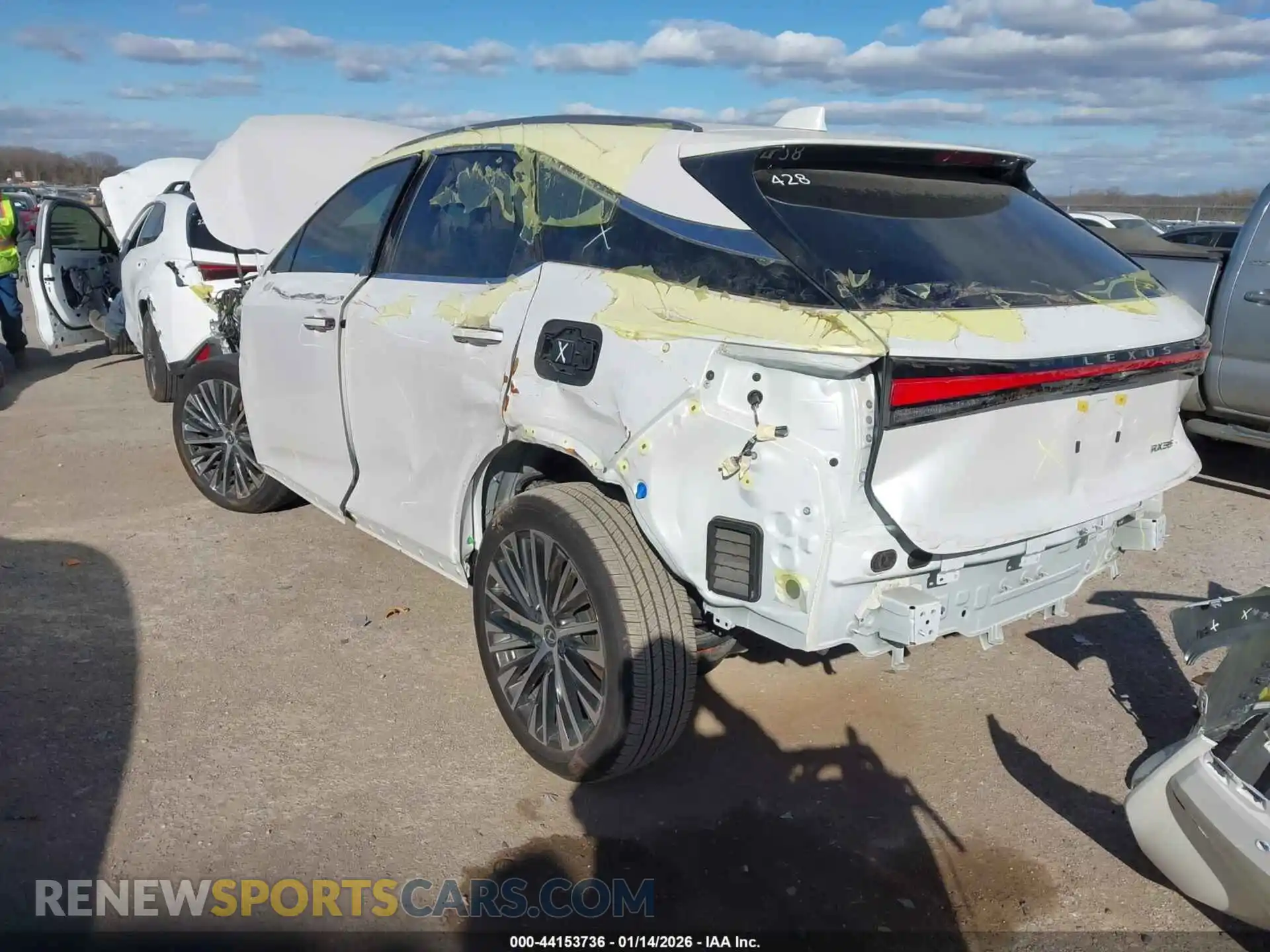 3 fotografías del automóvil dañado 2T2BAMBAXSC055787 LEXUS RX 350 2025