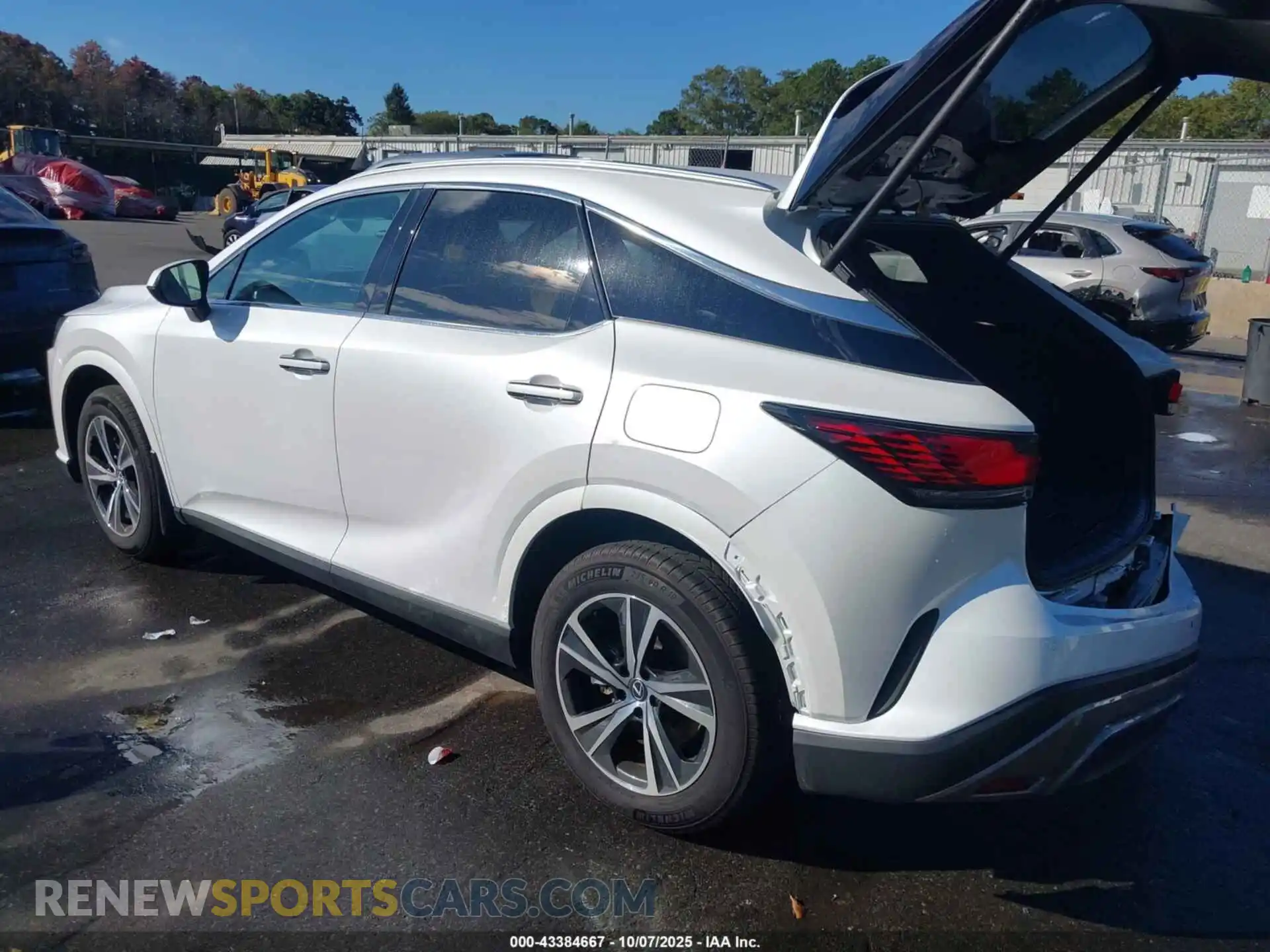 3 fotografías del automóvil dañado 2T2BAMCA5SC094656 LEXUS RX 350 2025