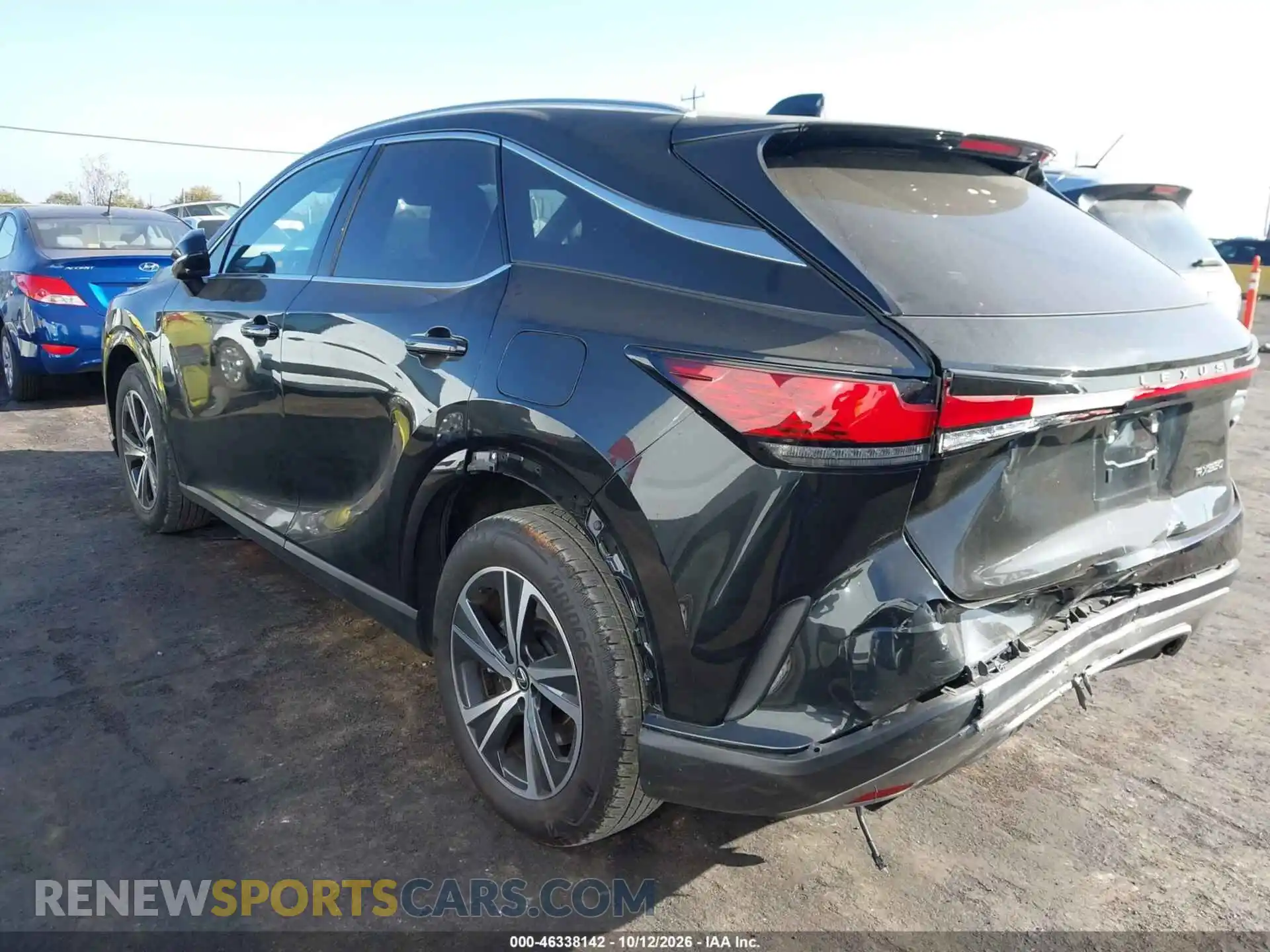 3 Фотография поврежденного автомобиля JTJCHMAA4S2022012 LEXUS RX 350 2025