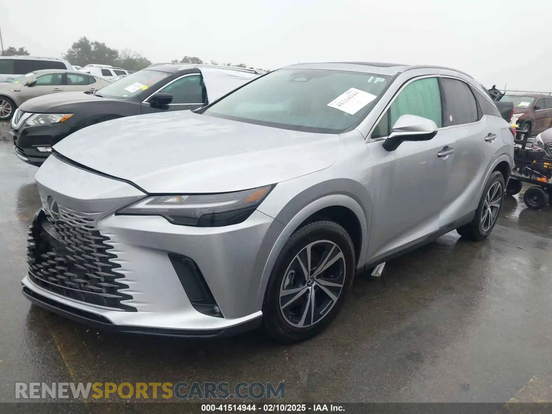 2 fotografías del automóvil dañado 2T2BBMCA2SC070392 LEXUS RX 350H 2025