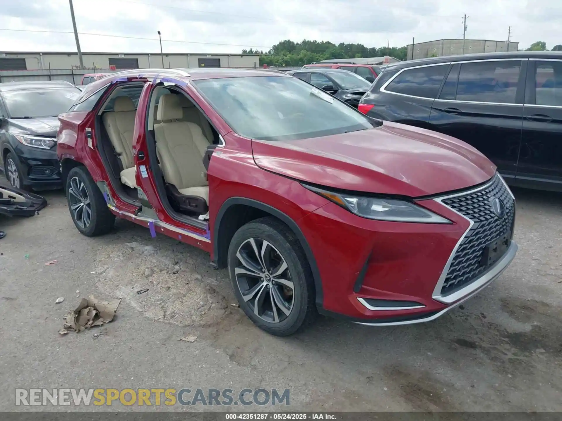 1 Photograph of a damaged car 2T2HGMDA8LC056606 LEXUS RX 450H 2020