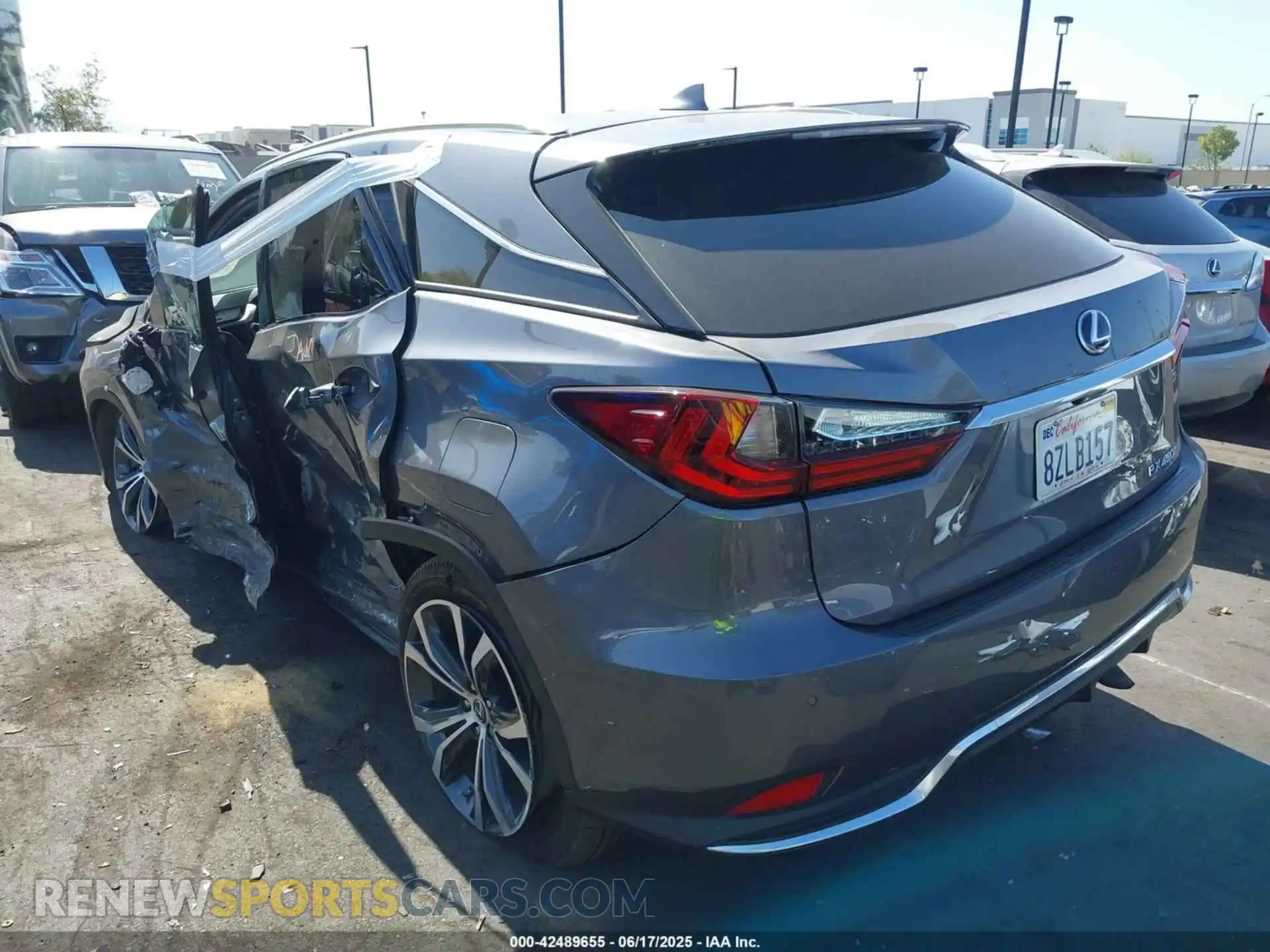 3 Photograph of a damaged car 2T2HGMDA4NC077617 LEXUS RX 450H 2022