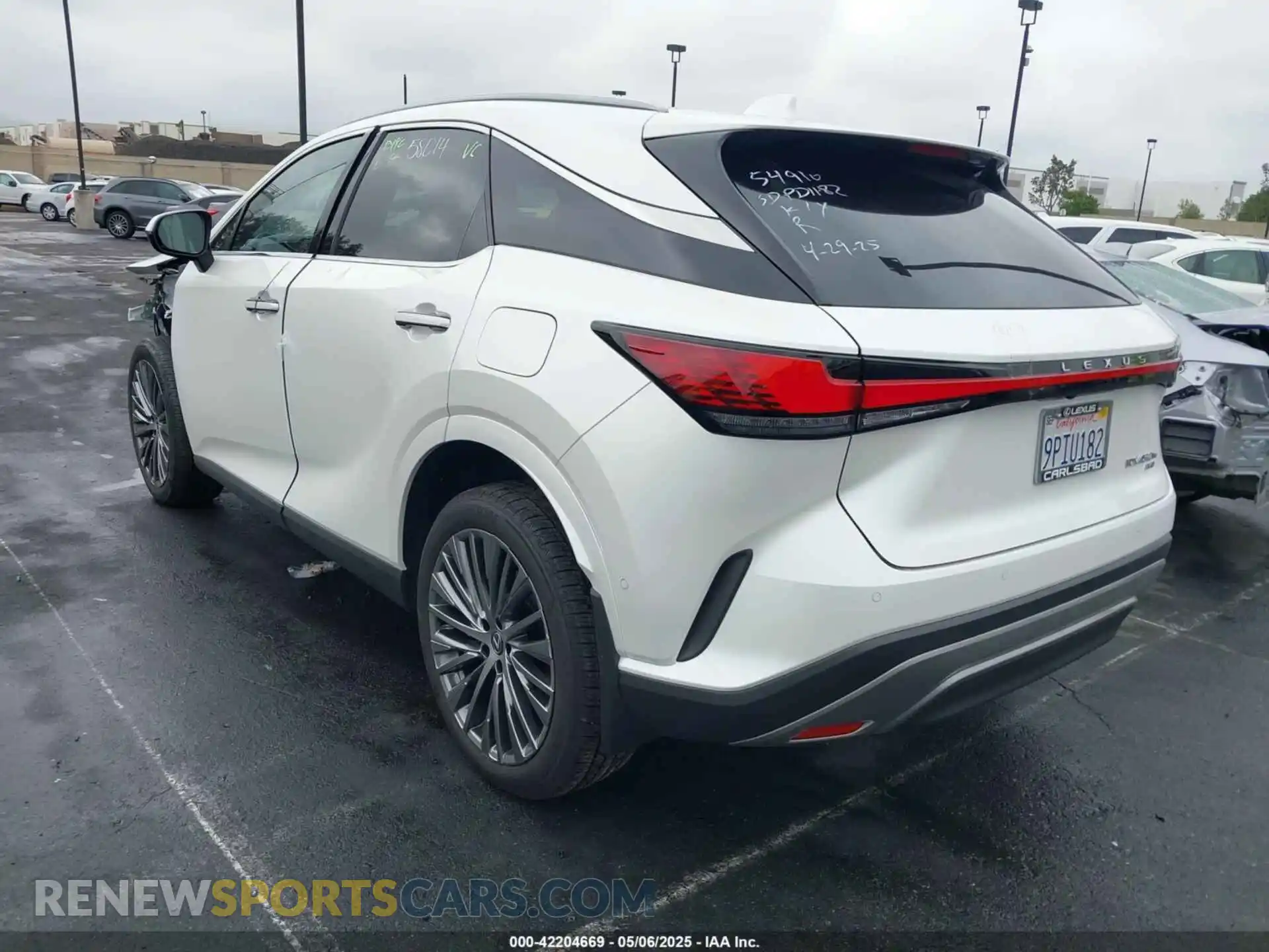 3 Фотография поврежденного автомобиля JTJCJMGA1R2021146 LEXUS RX 450H+ 2024