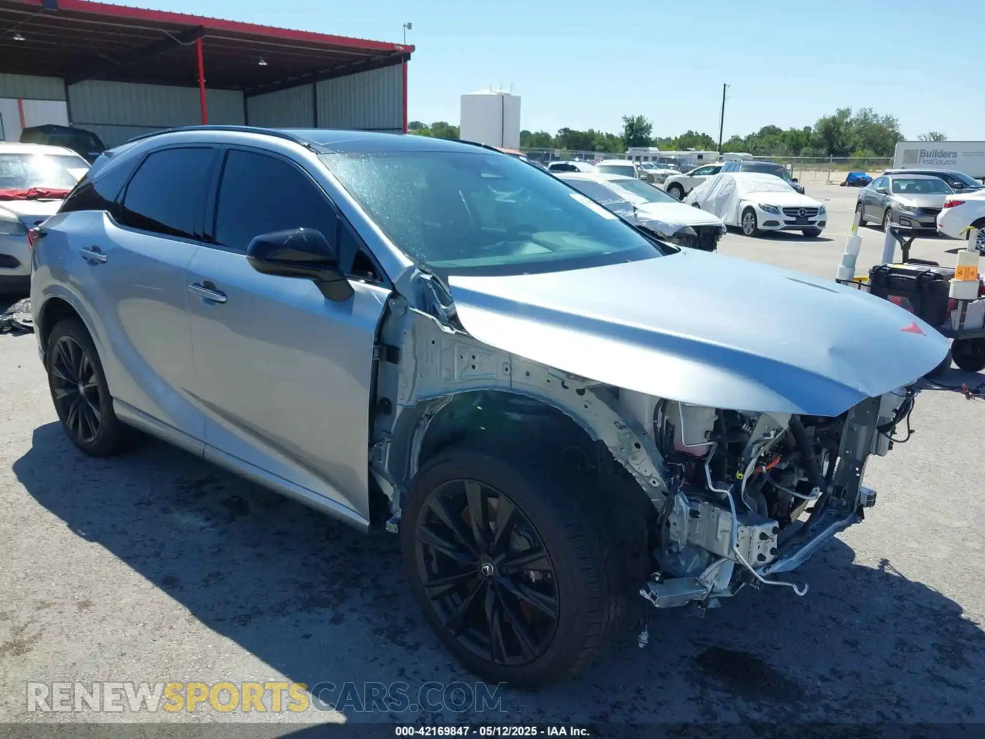 1 Photograph of a damaged car 2T2BCMEA0RC014925 LEXUS RX 500H 2024
