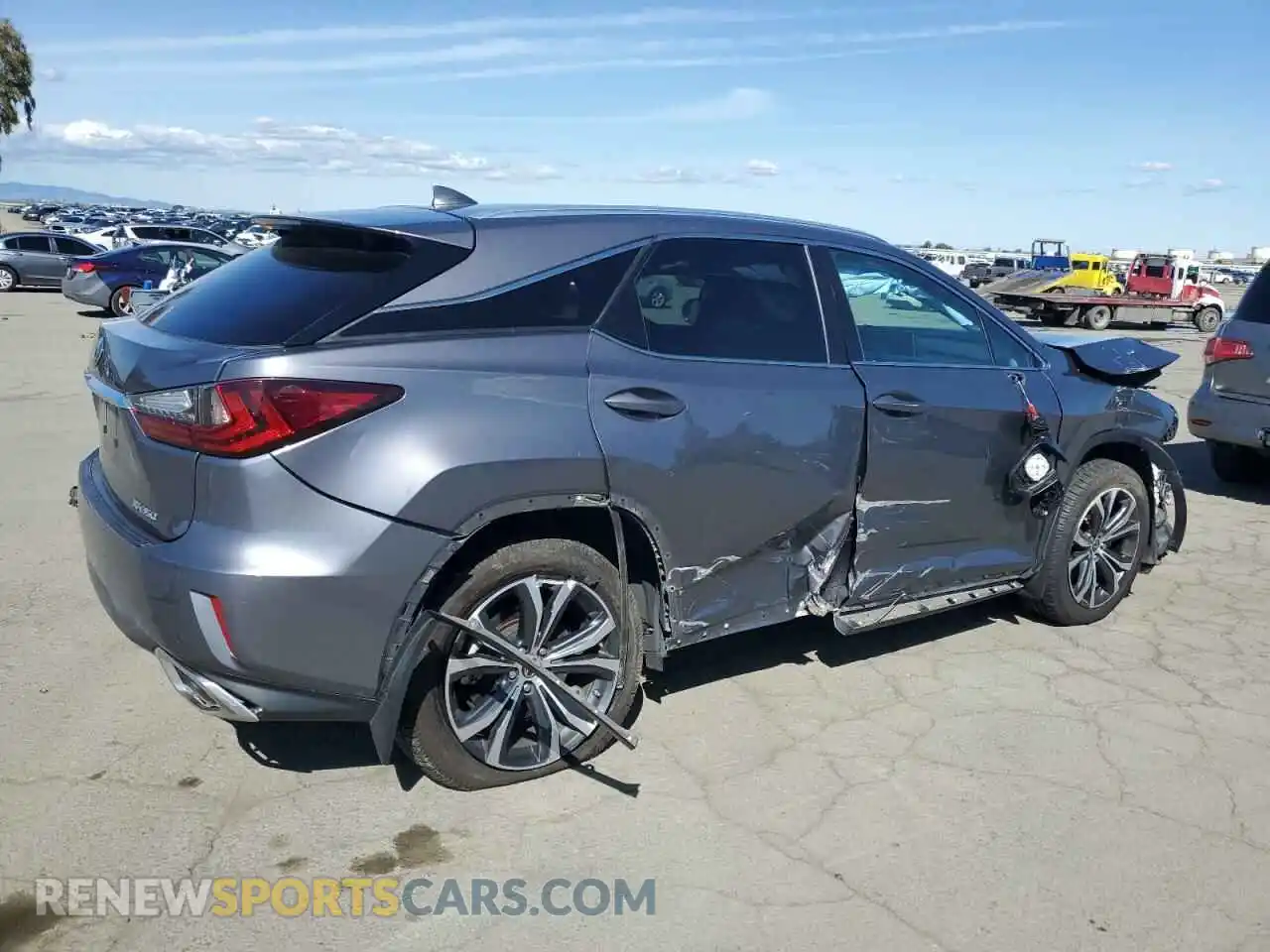 3 Фотография поврежденного автомобиля 2T2BZMCA6KC180812 LEXUS RX350 2019