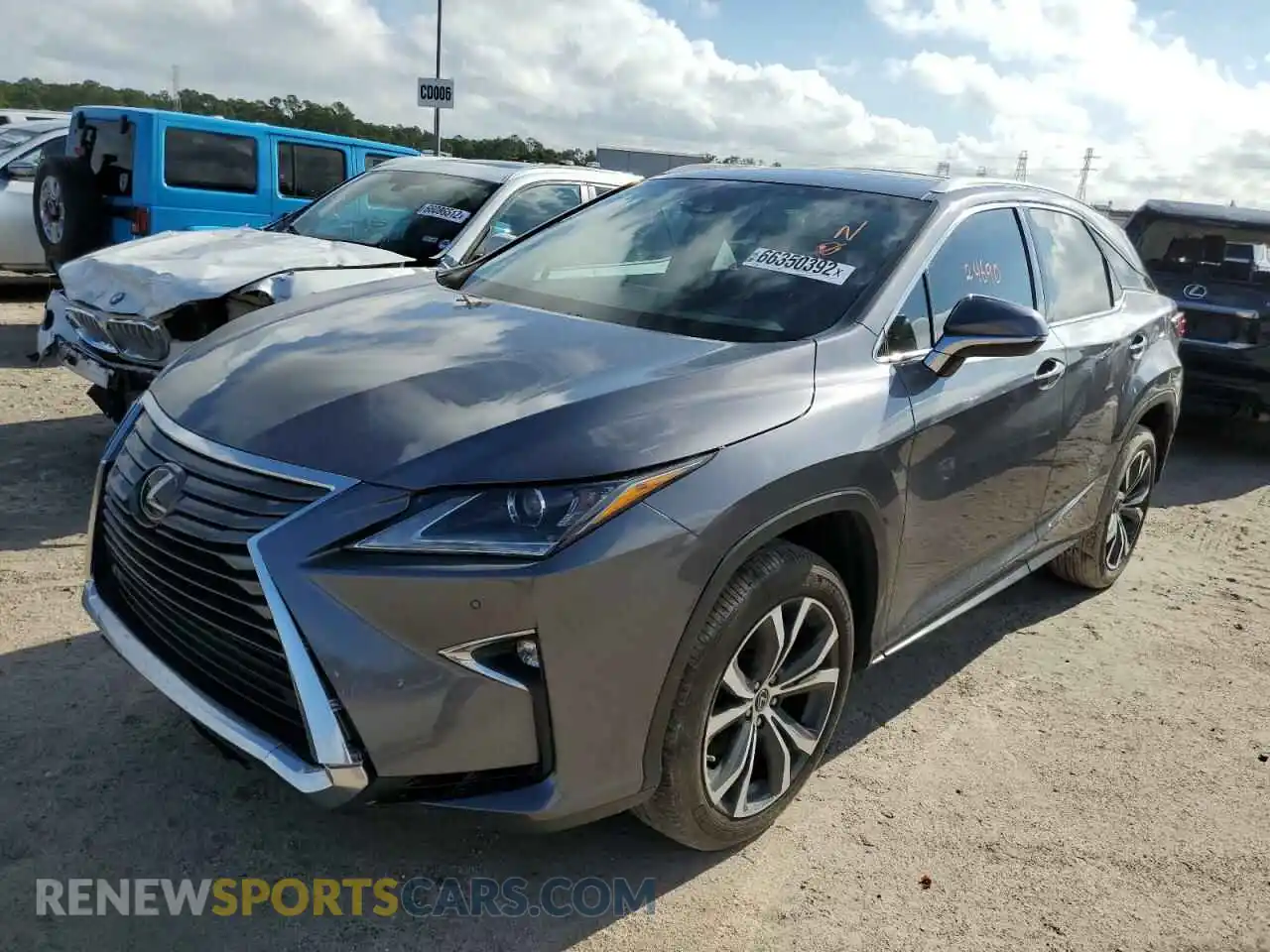 2 Фотография поврежденного автомобиля 2T2ZZMCA9KC146152 LEXUS RX350 2019