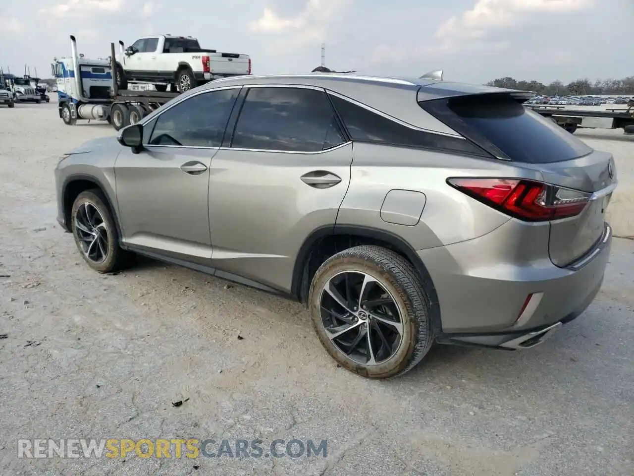 2 fotografías del automóvil dañado 2T2ZZMCAXKC151313 LEXUS RX350 2019